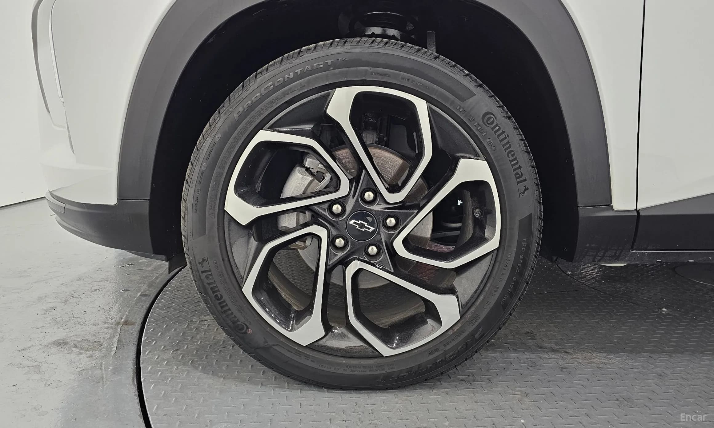 Trax Crossover