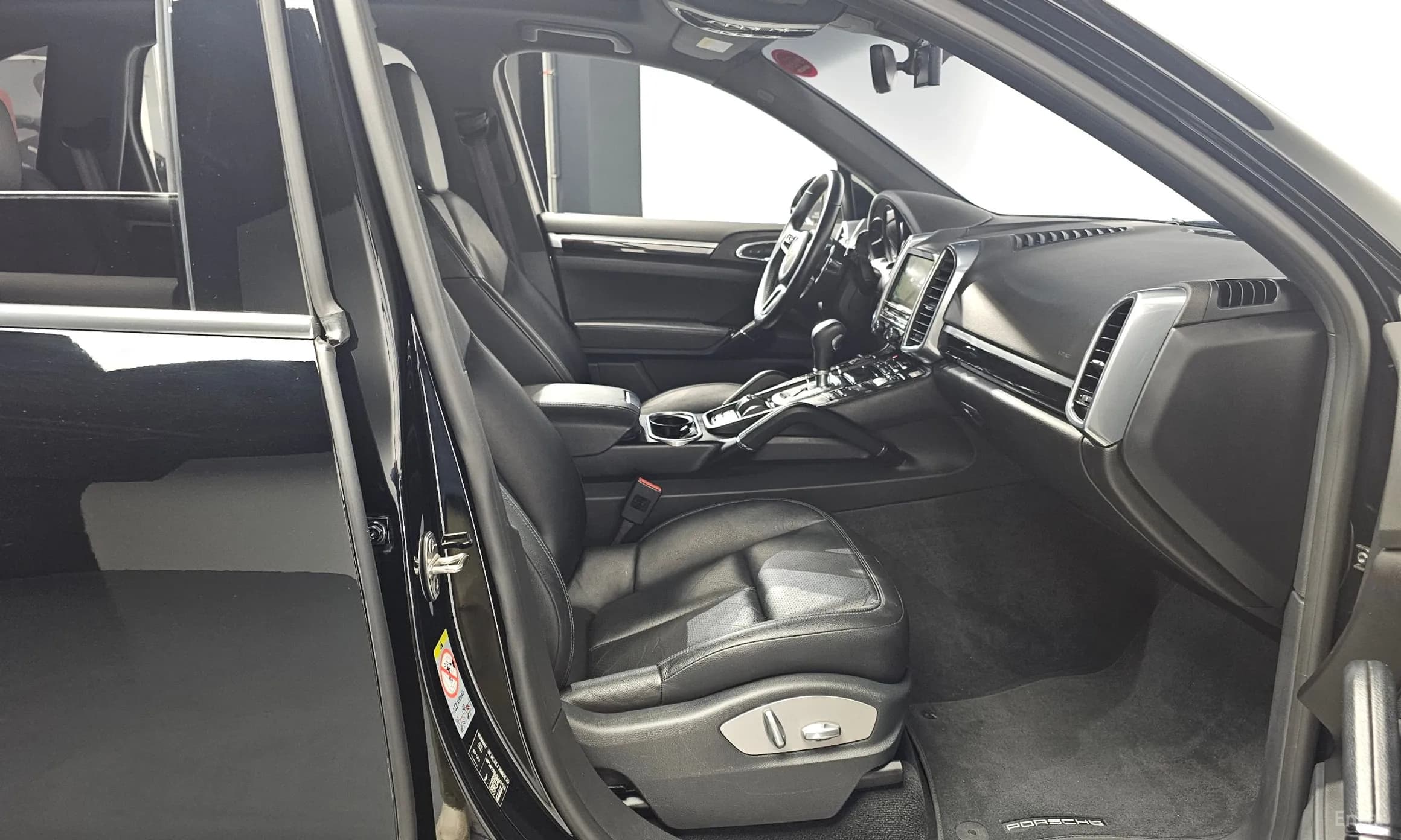 New Cayenne