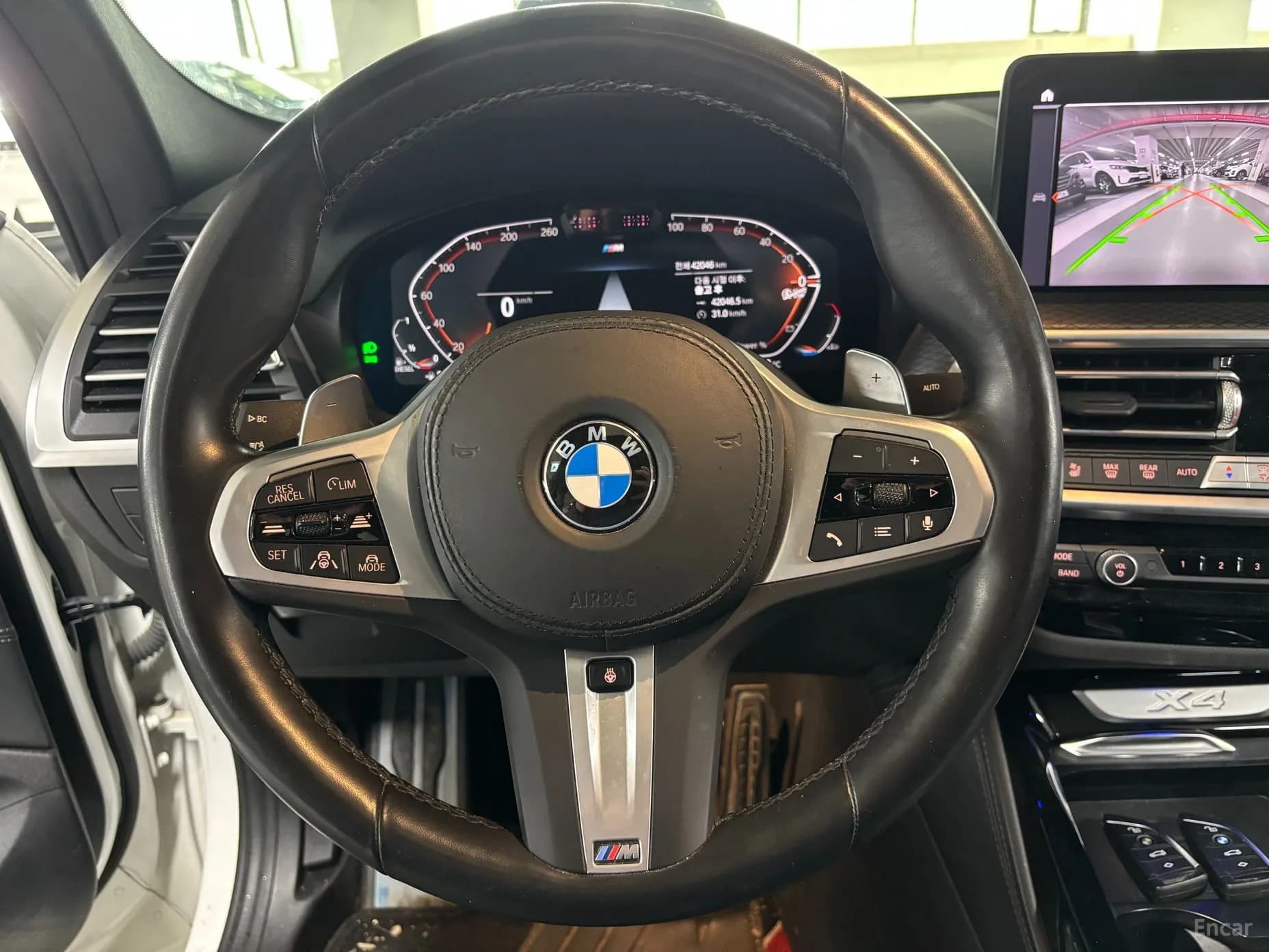 X4 (G02)