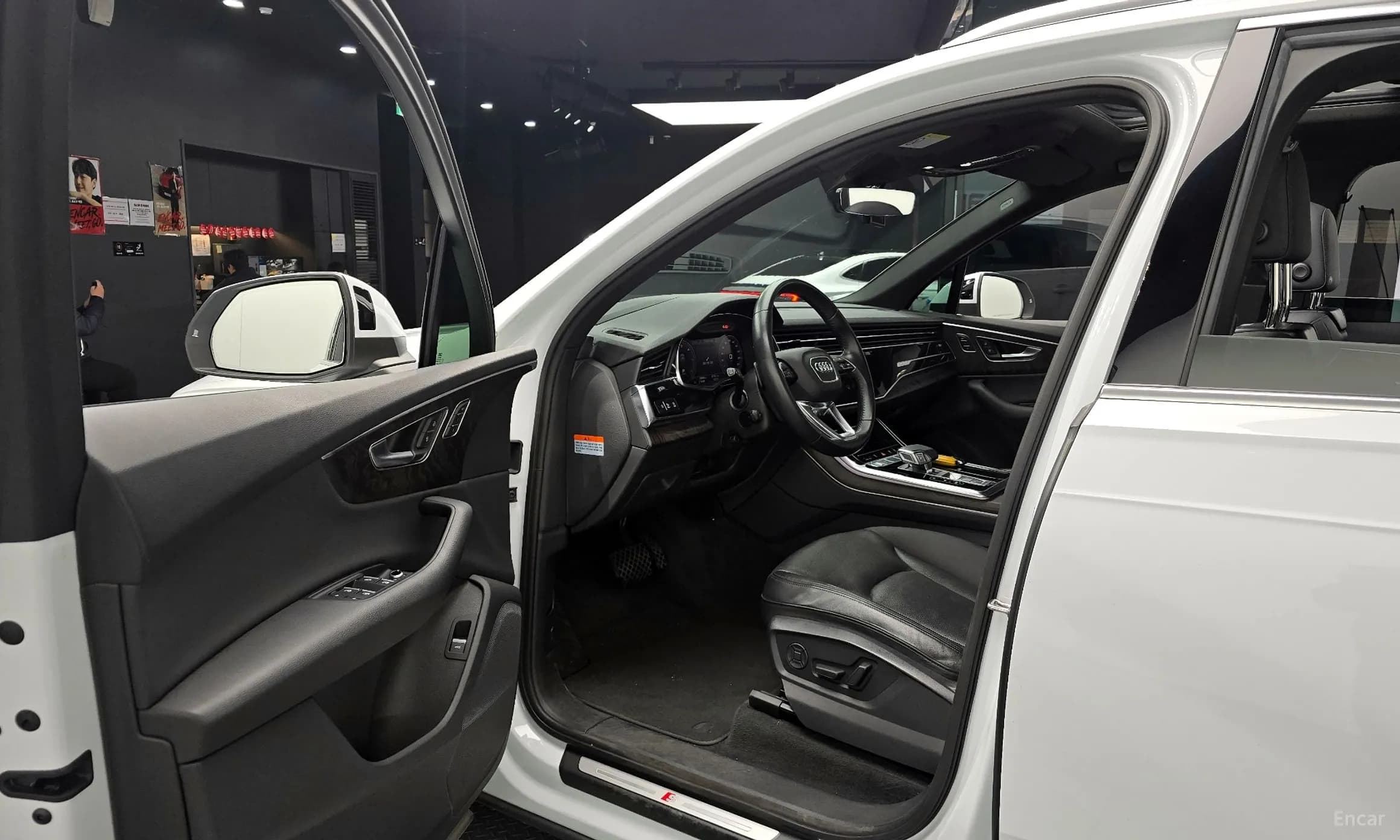 Q7 (4M)