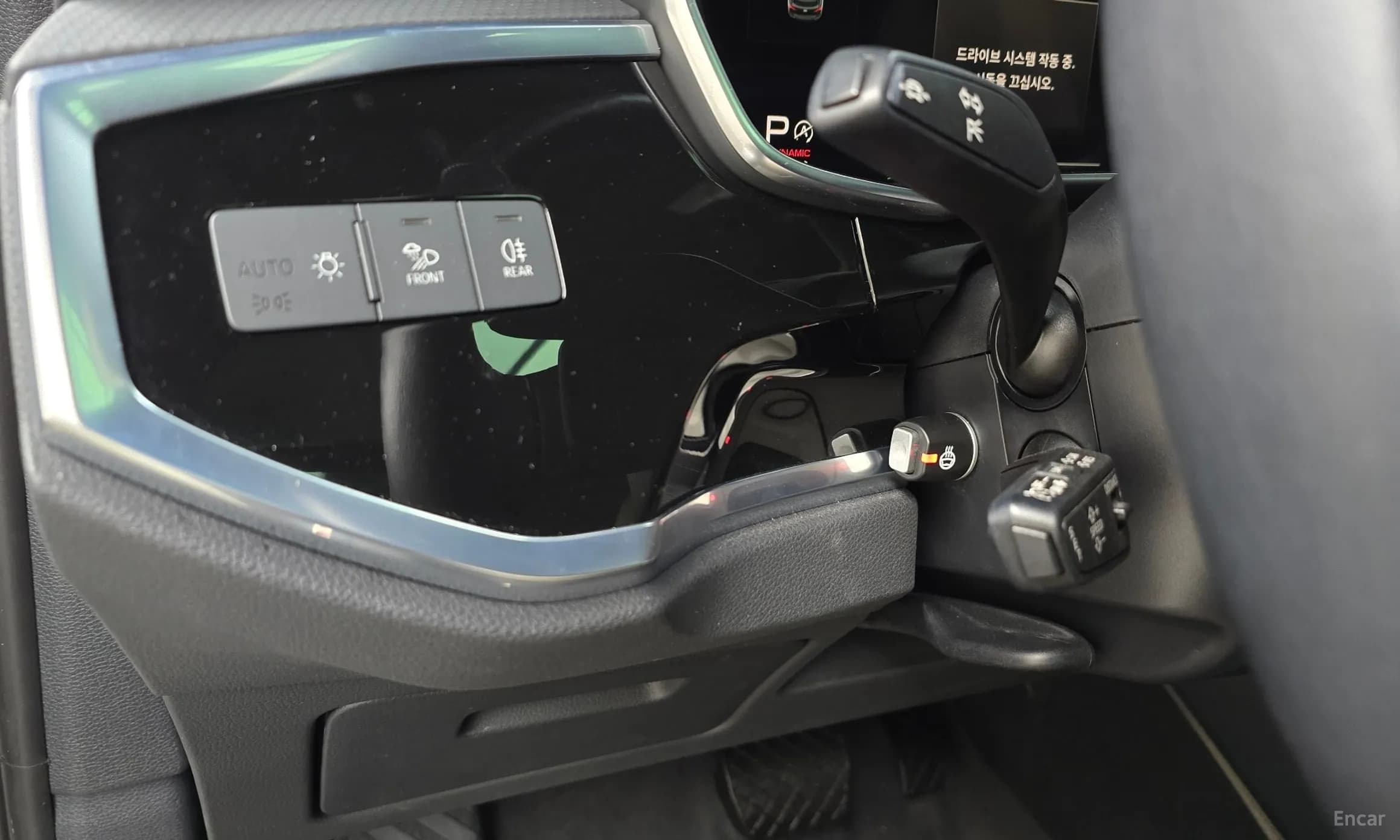 Q3 (F3)