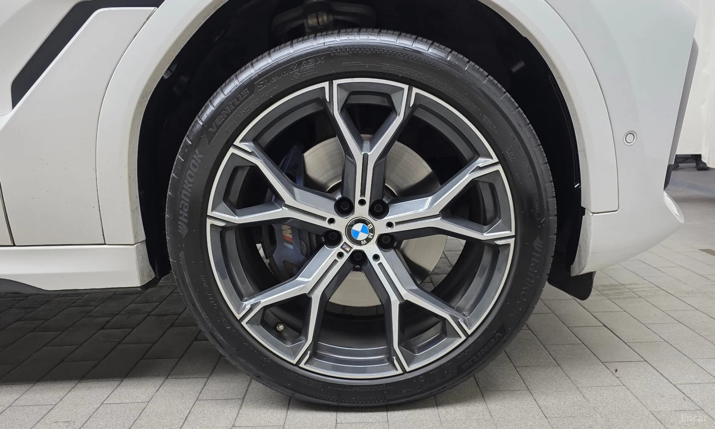 X6 (G06)