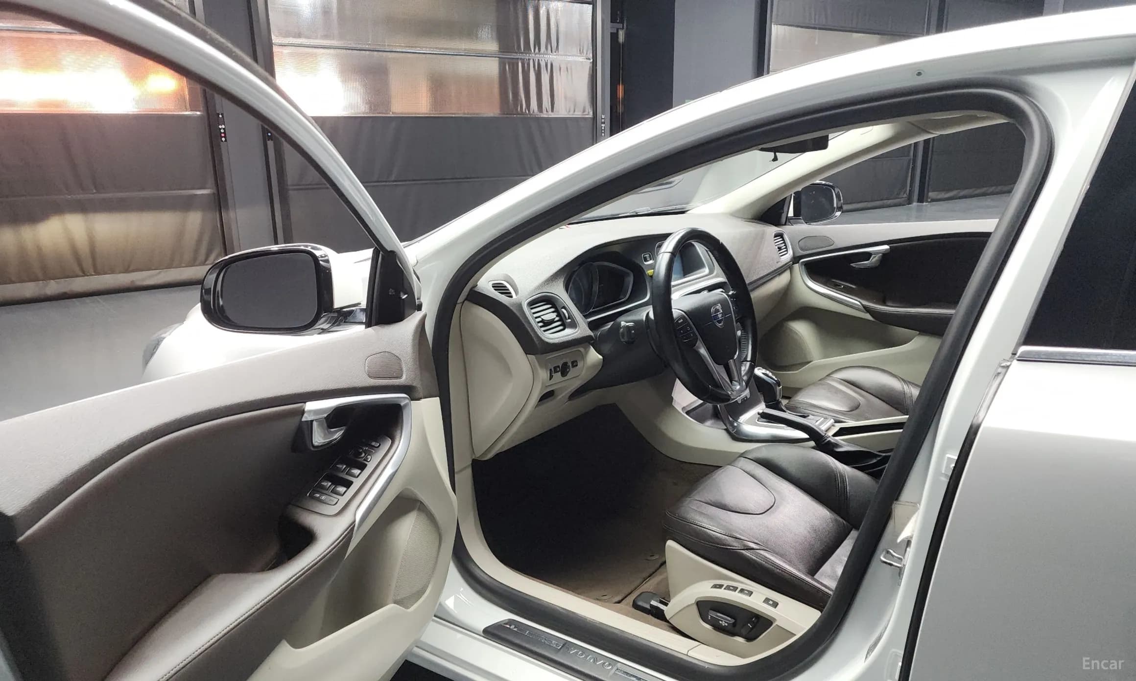 V40