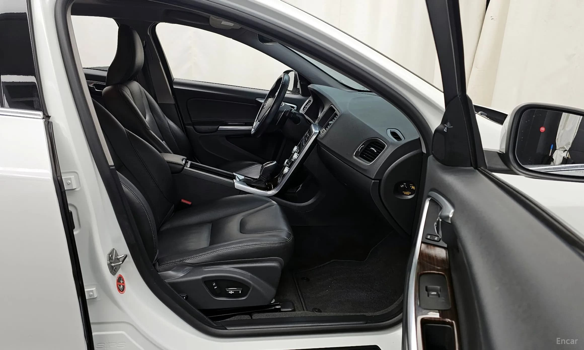 S60
