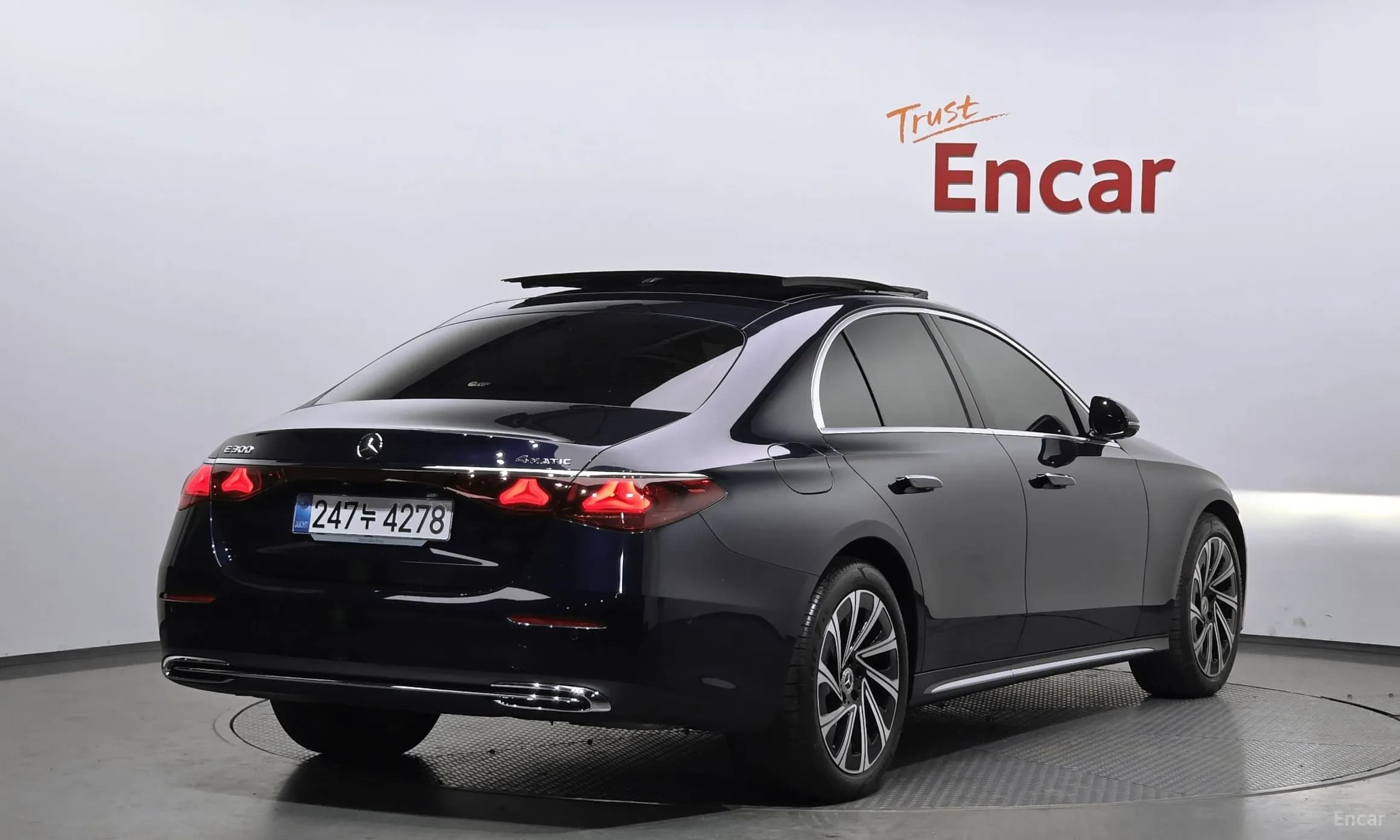 E-Class W214
