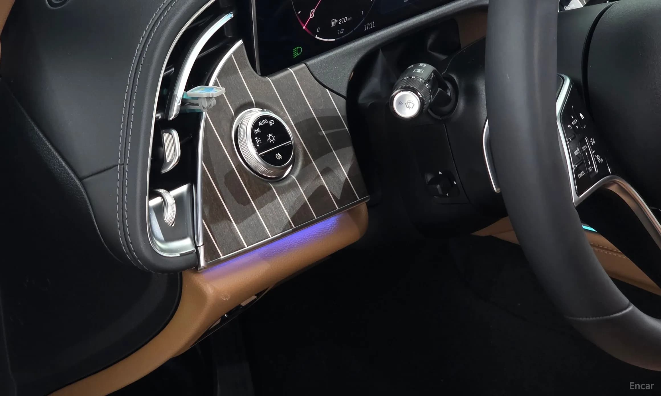 E-Class W214