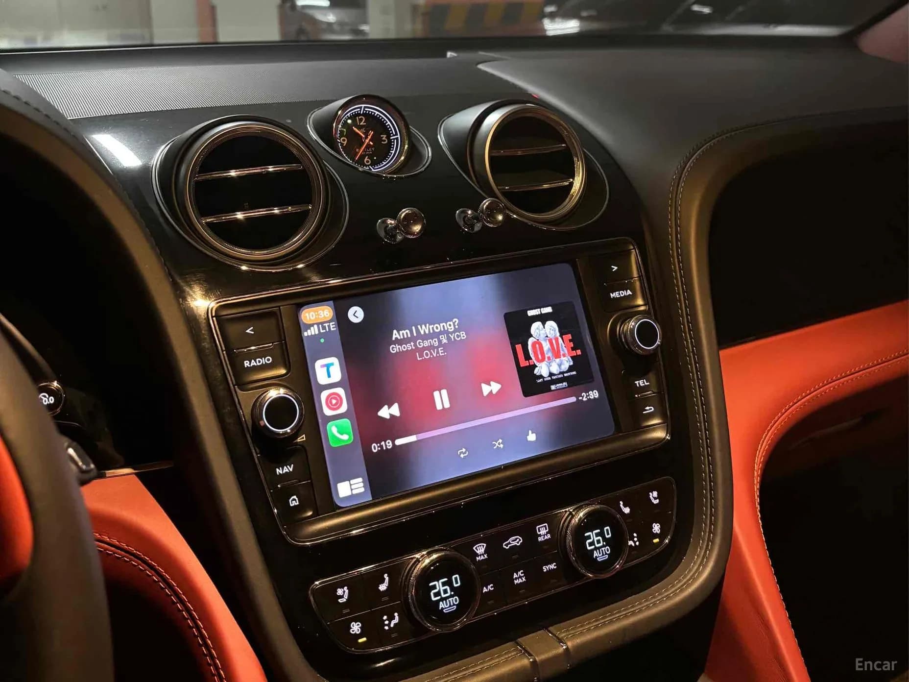 Bentayga