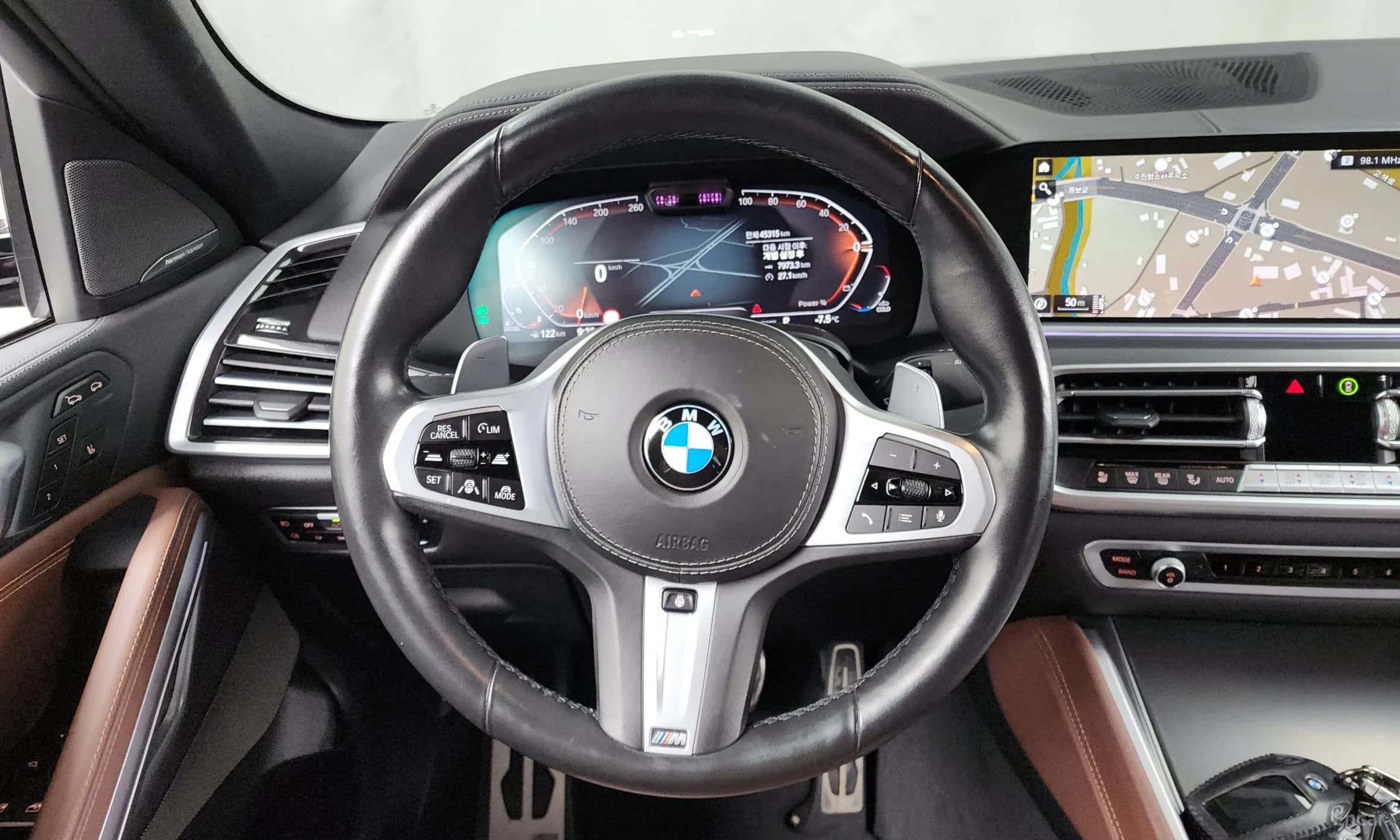X6 (G06)