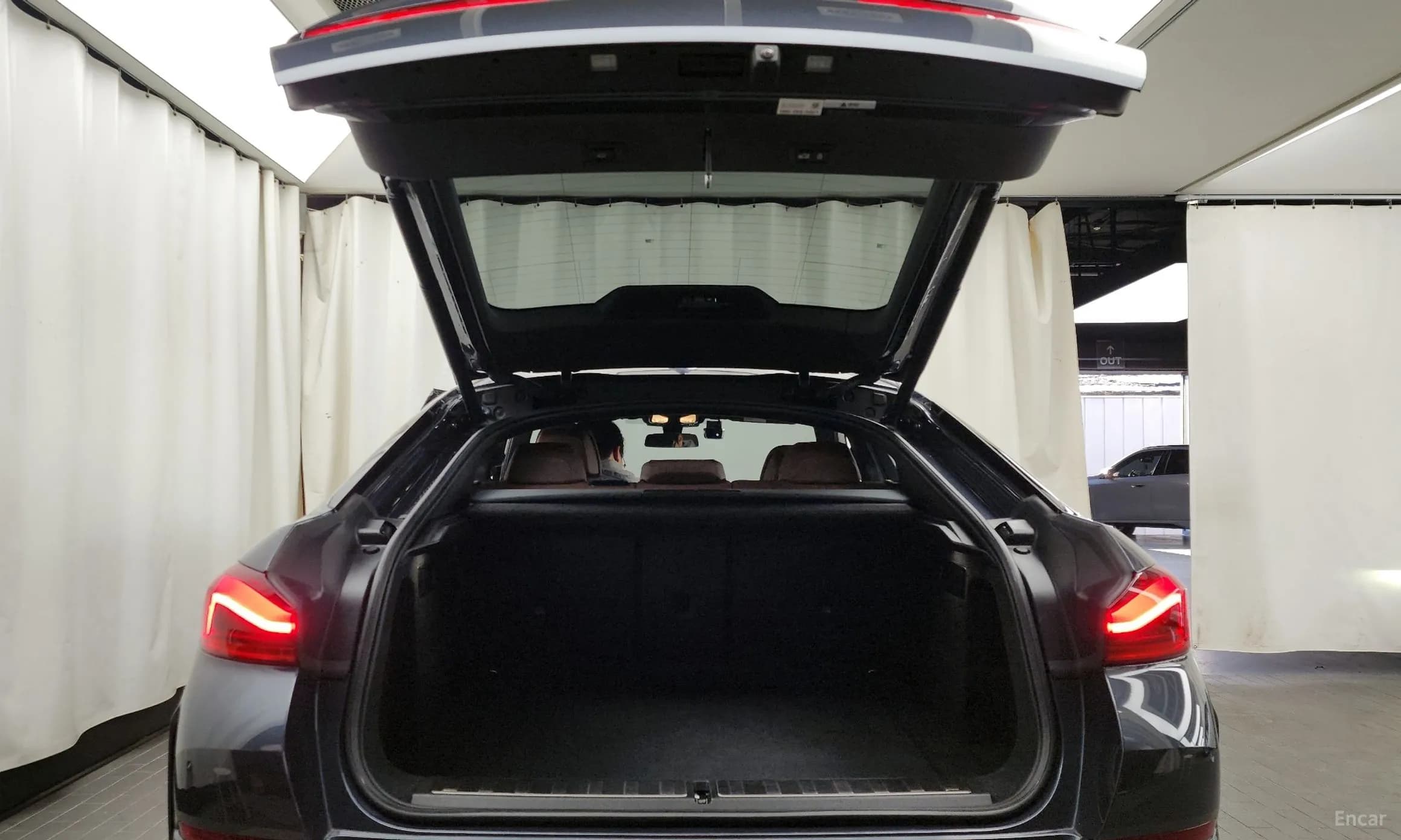 X6 (G06)