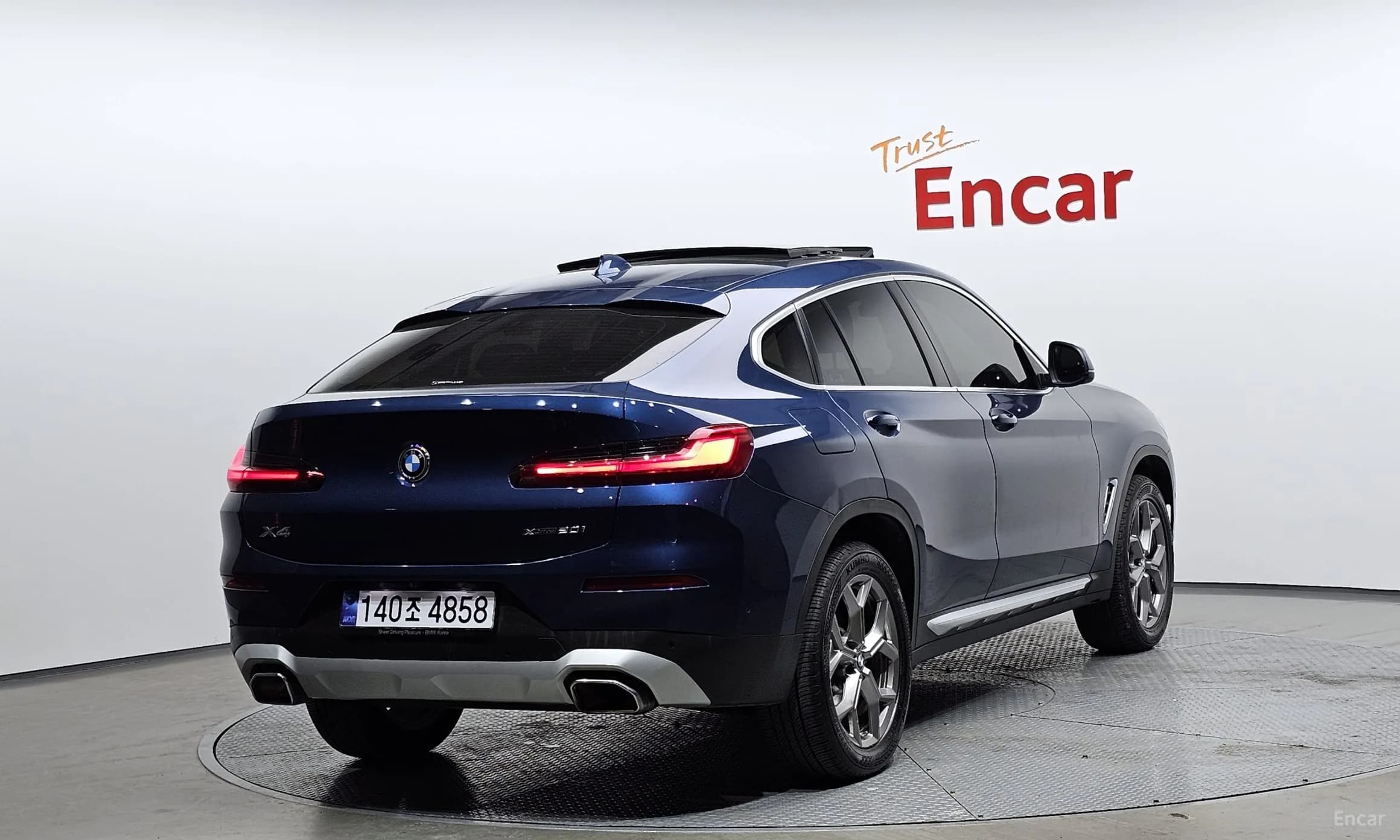 X4 (G02)
