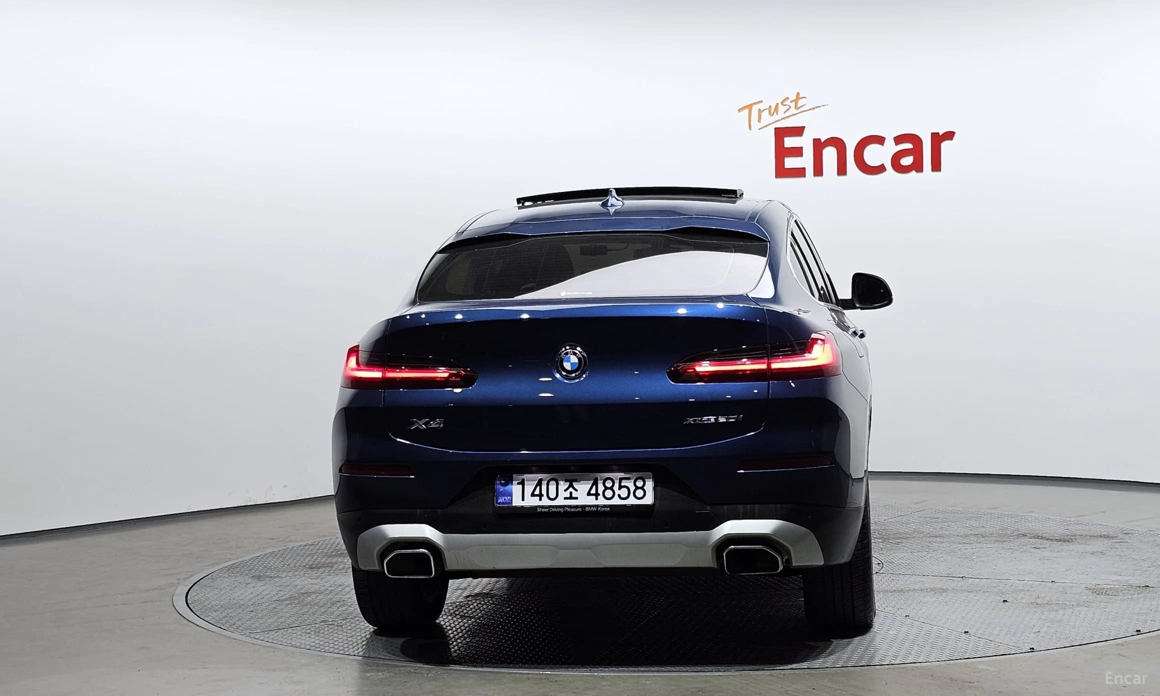 X4 (G02)