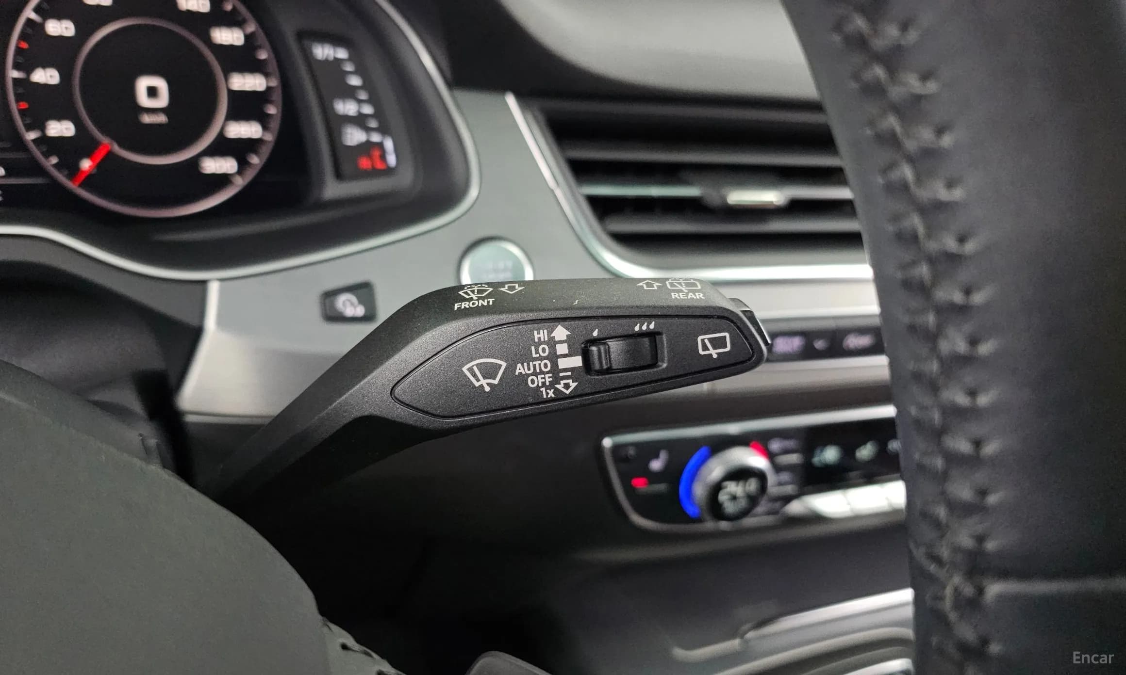 Q7 (4M)