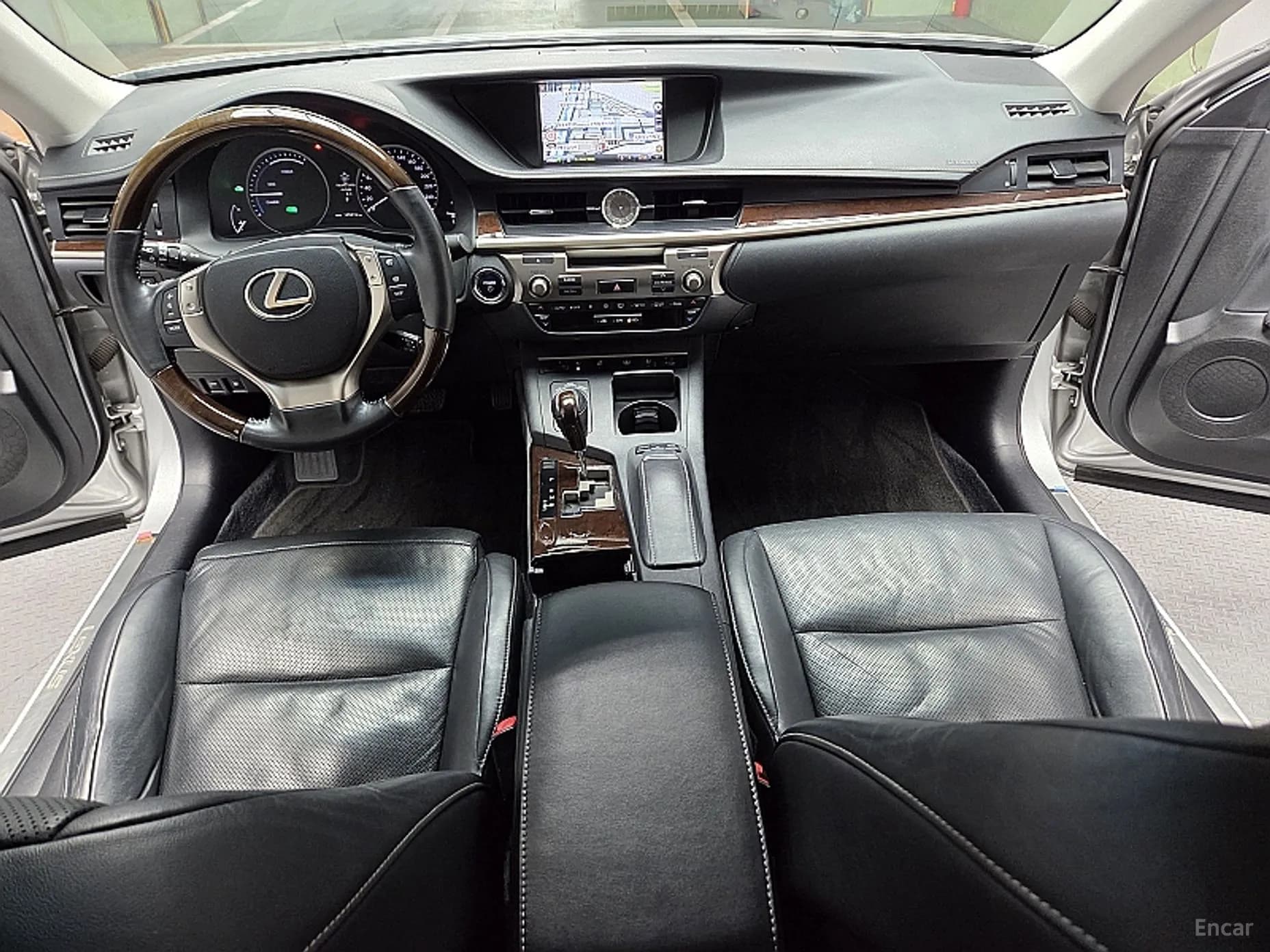 New ES300h