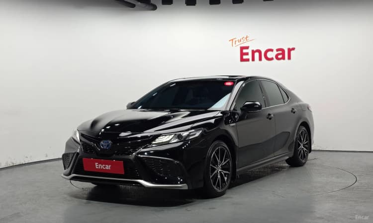 Camry (XV70)