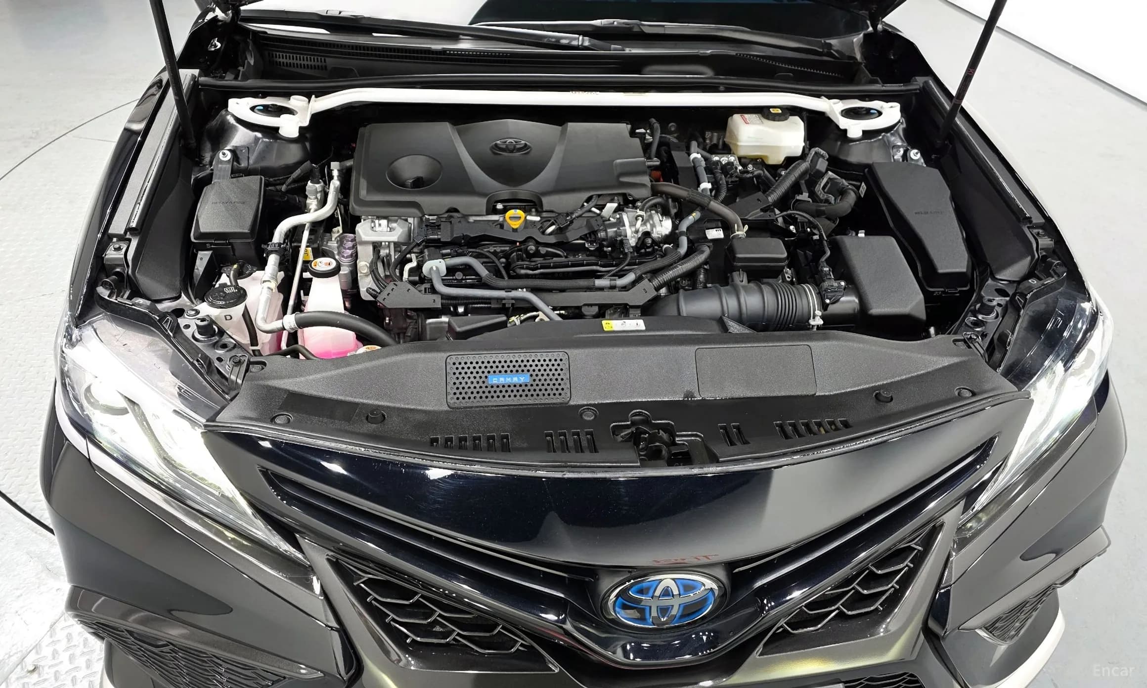 Camry (XV70)