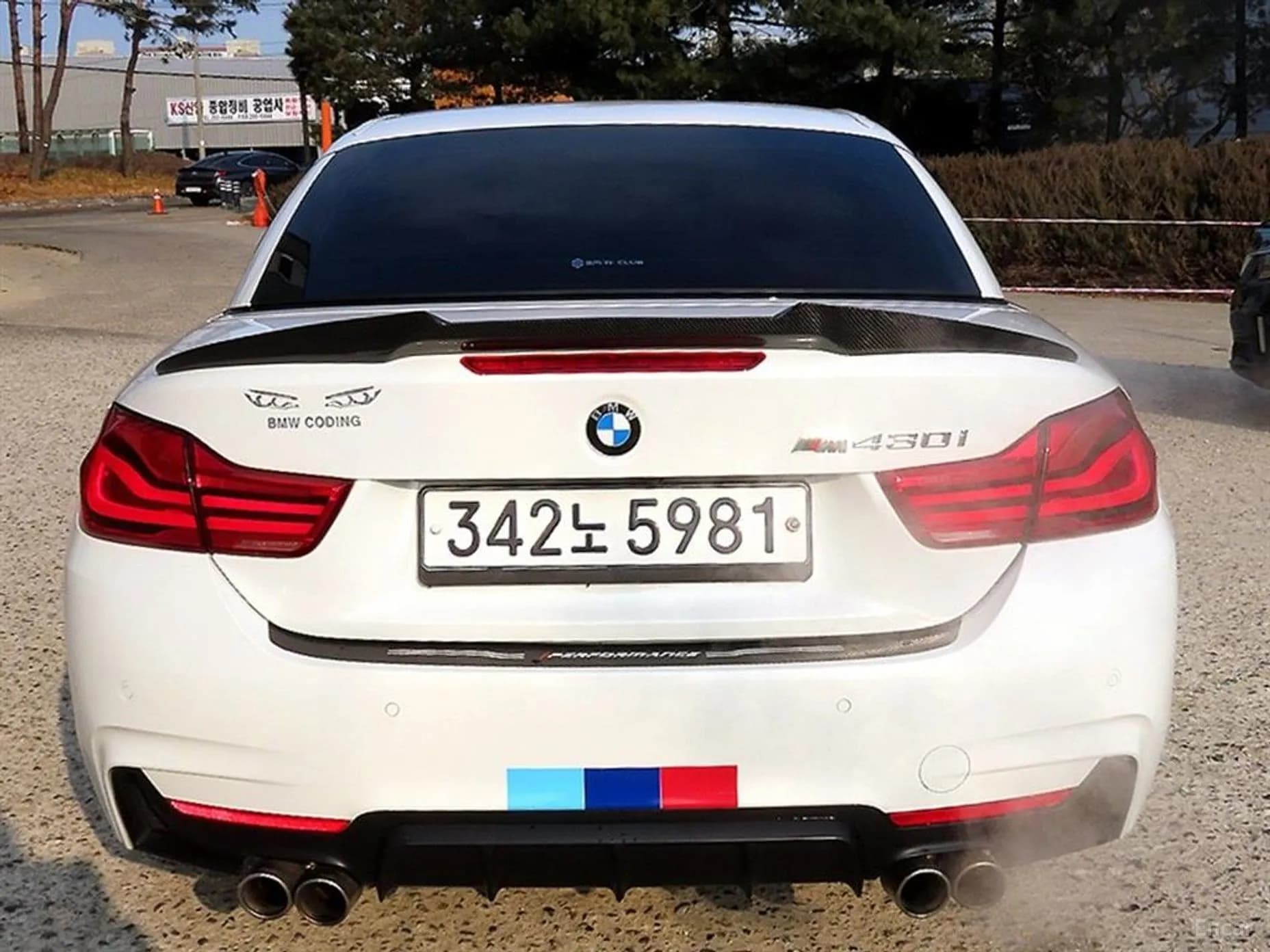 Series 4 (F32)