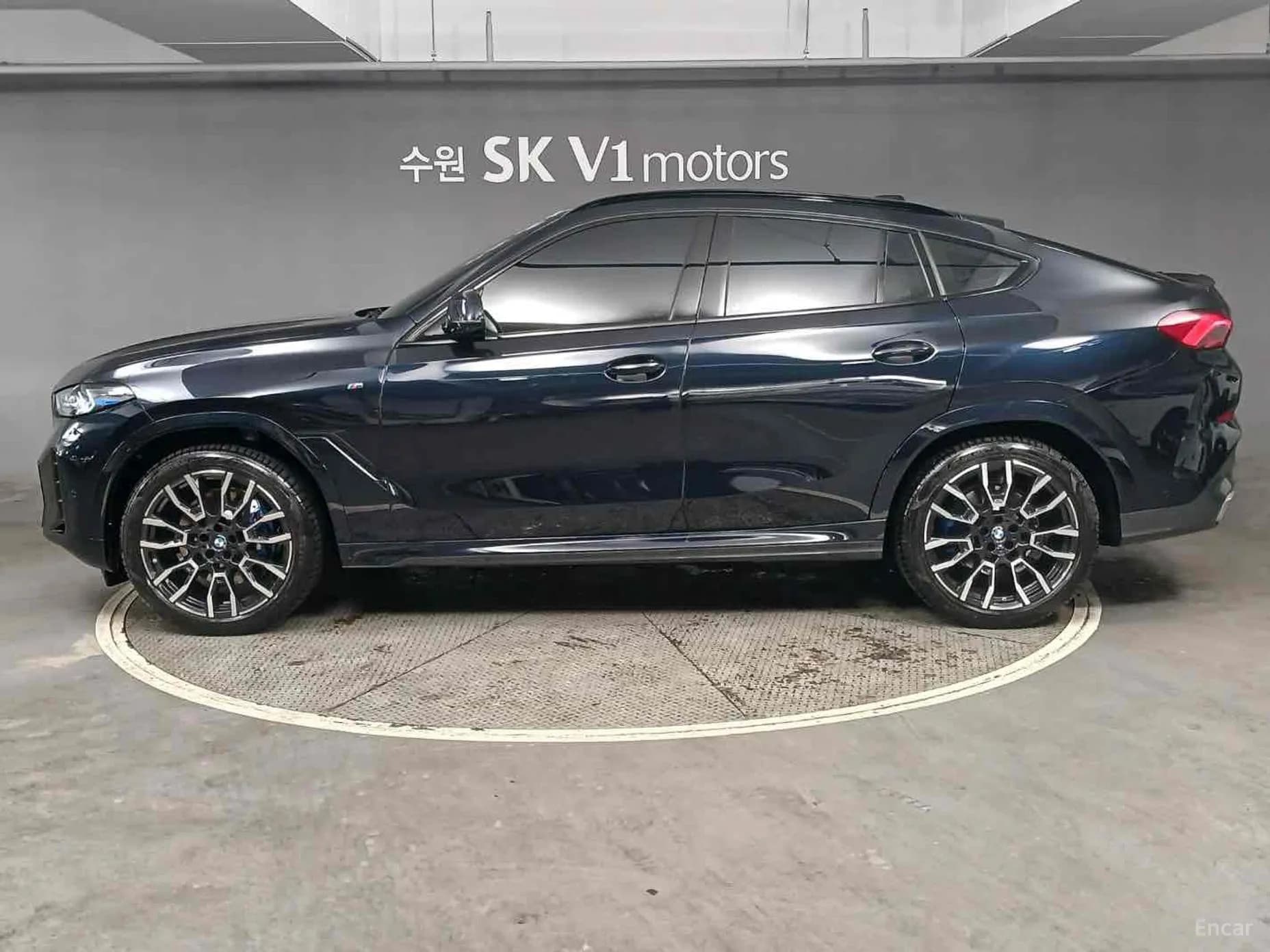 X6 (G06)