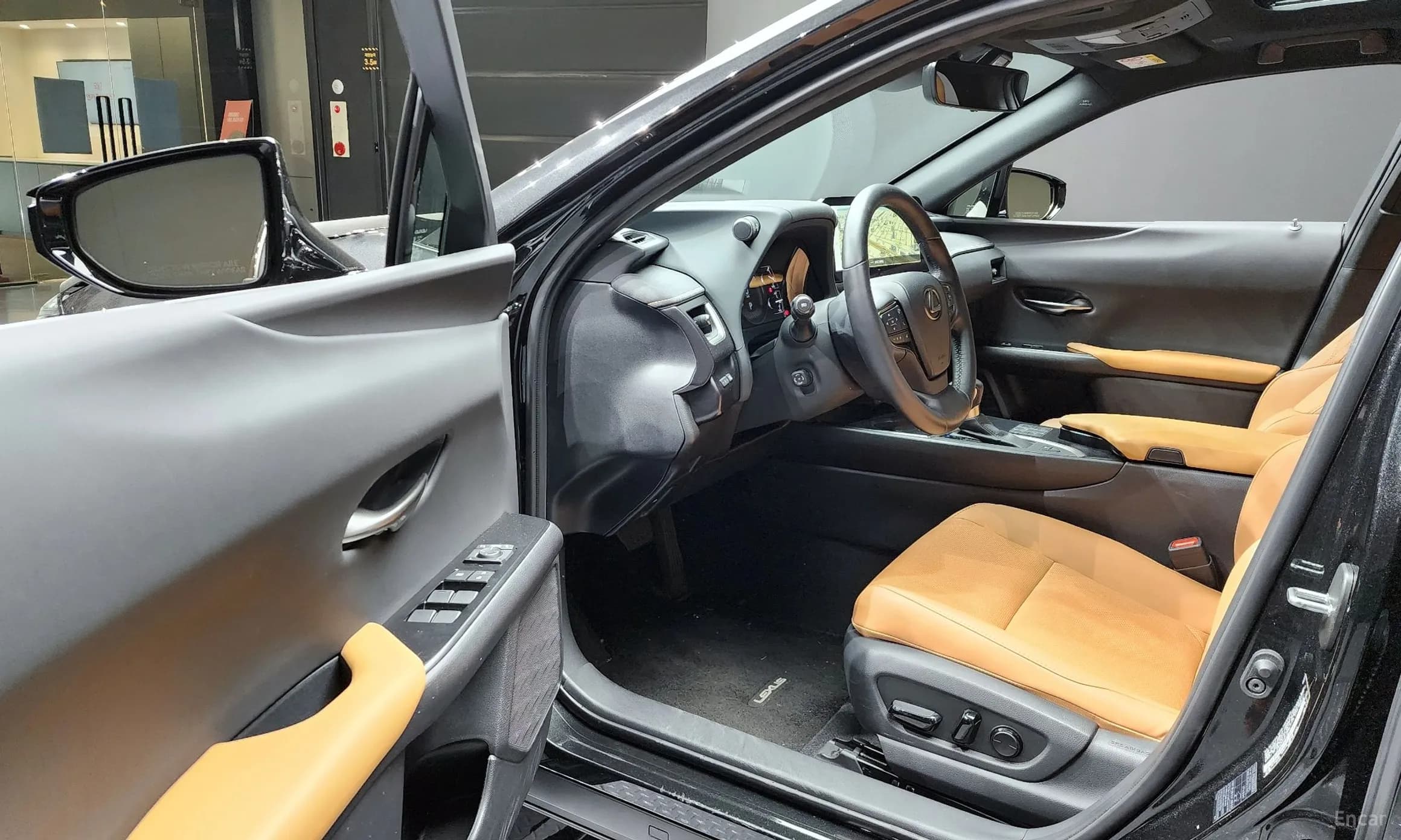 UX250h