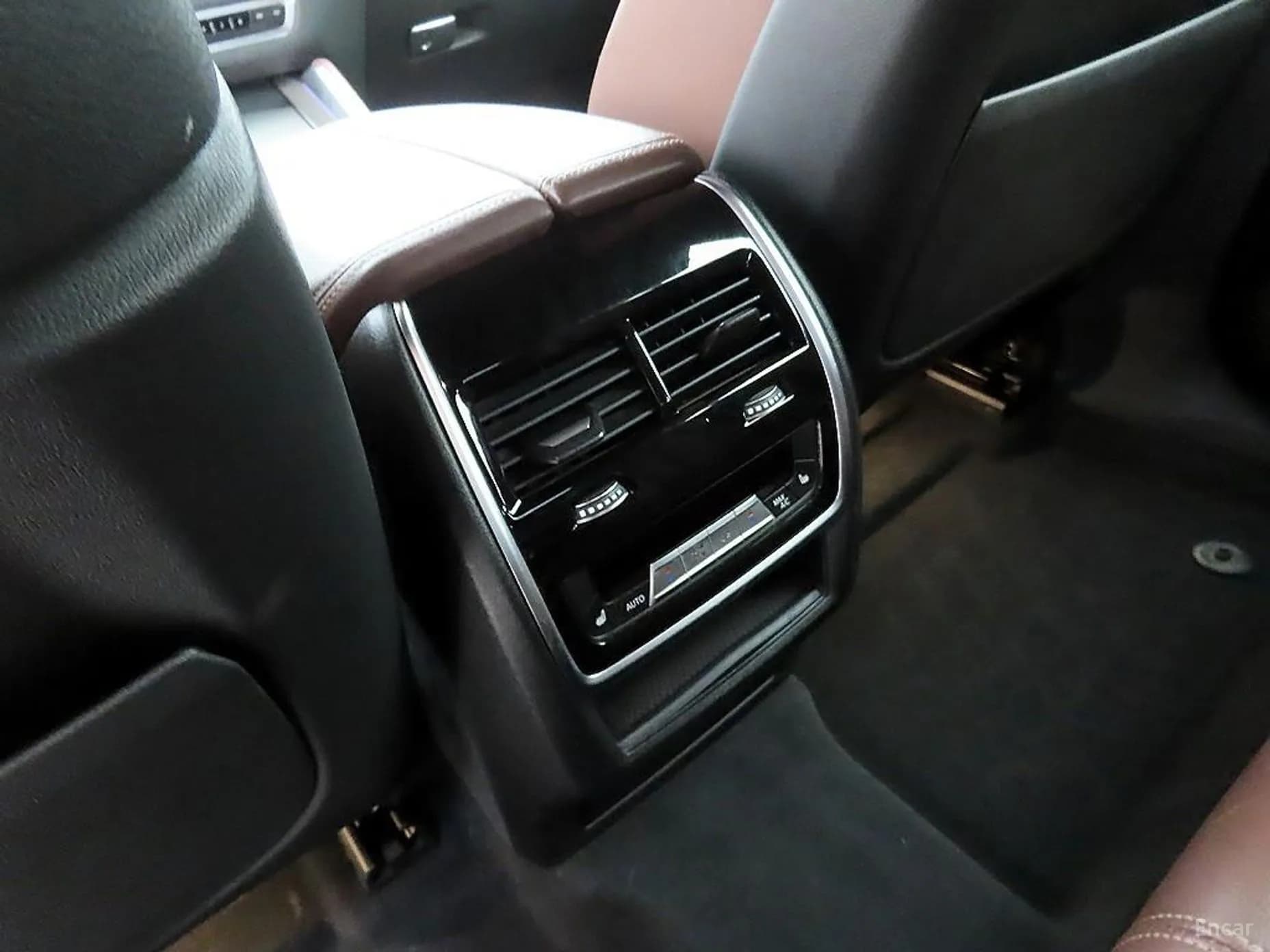 X6 (G06)