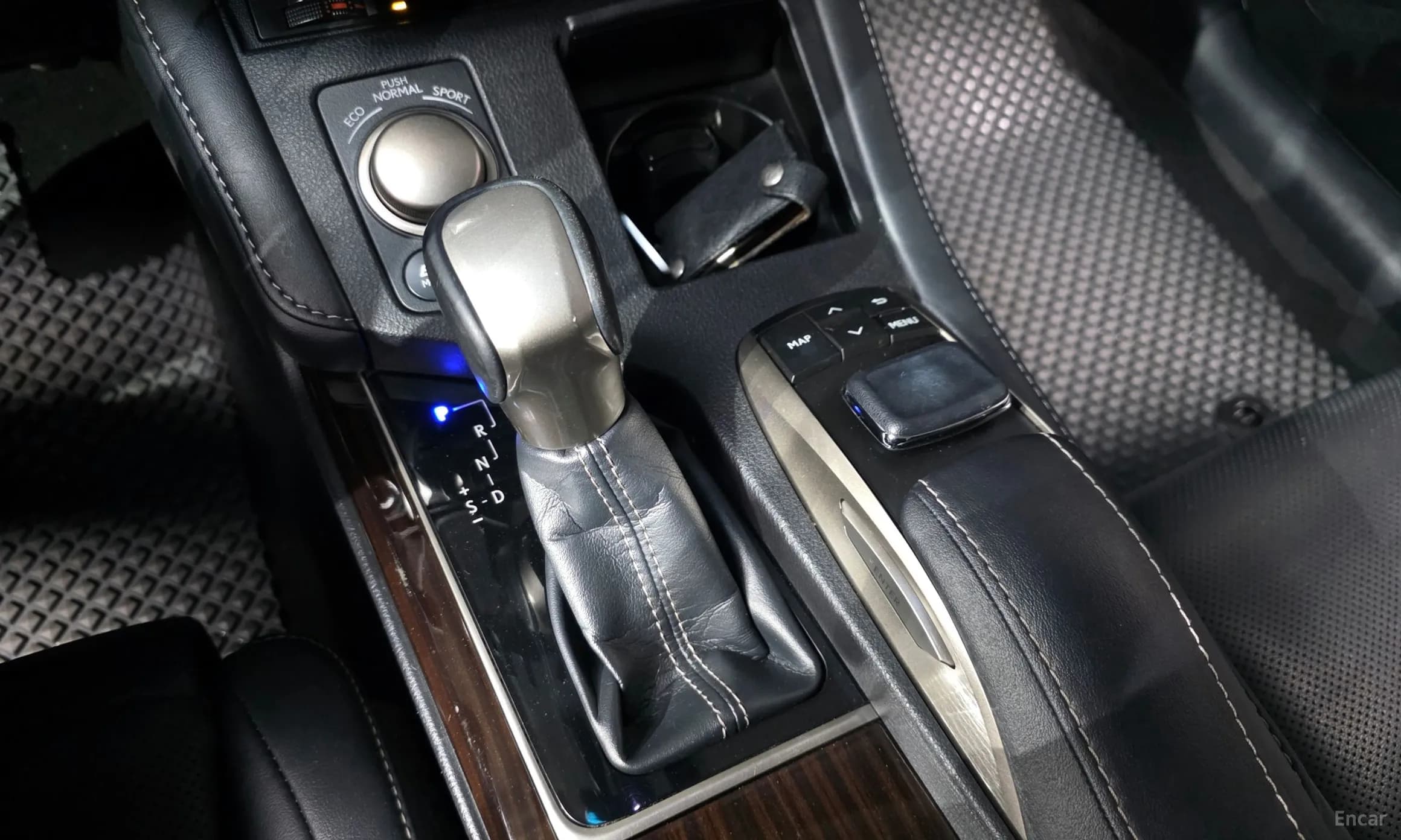 New ES300h