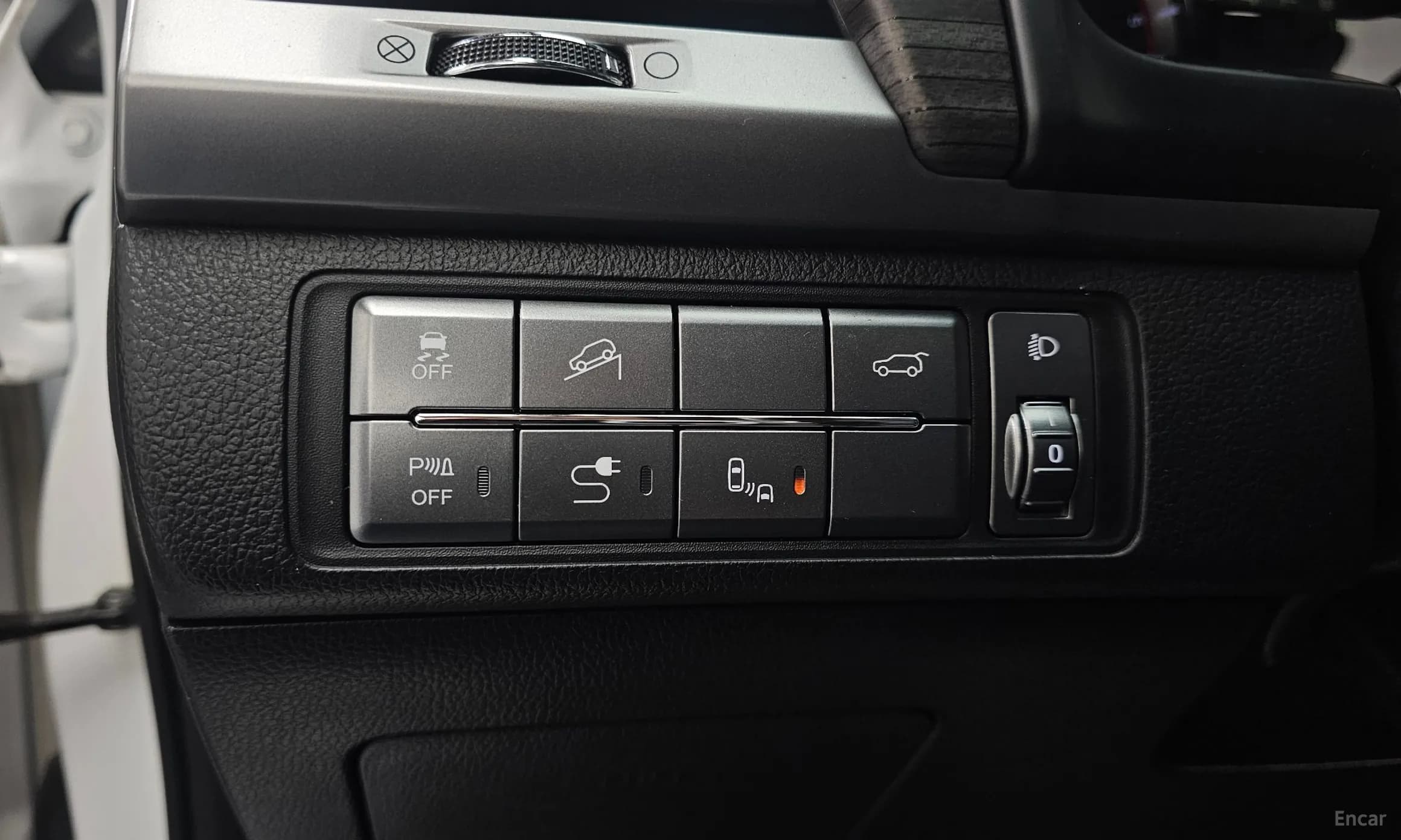 G4 Rexton