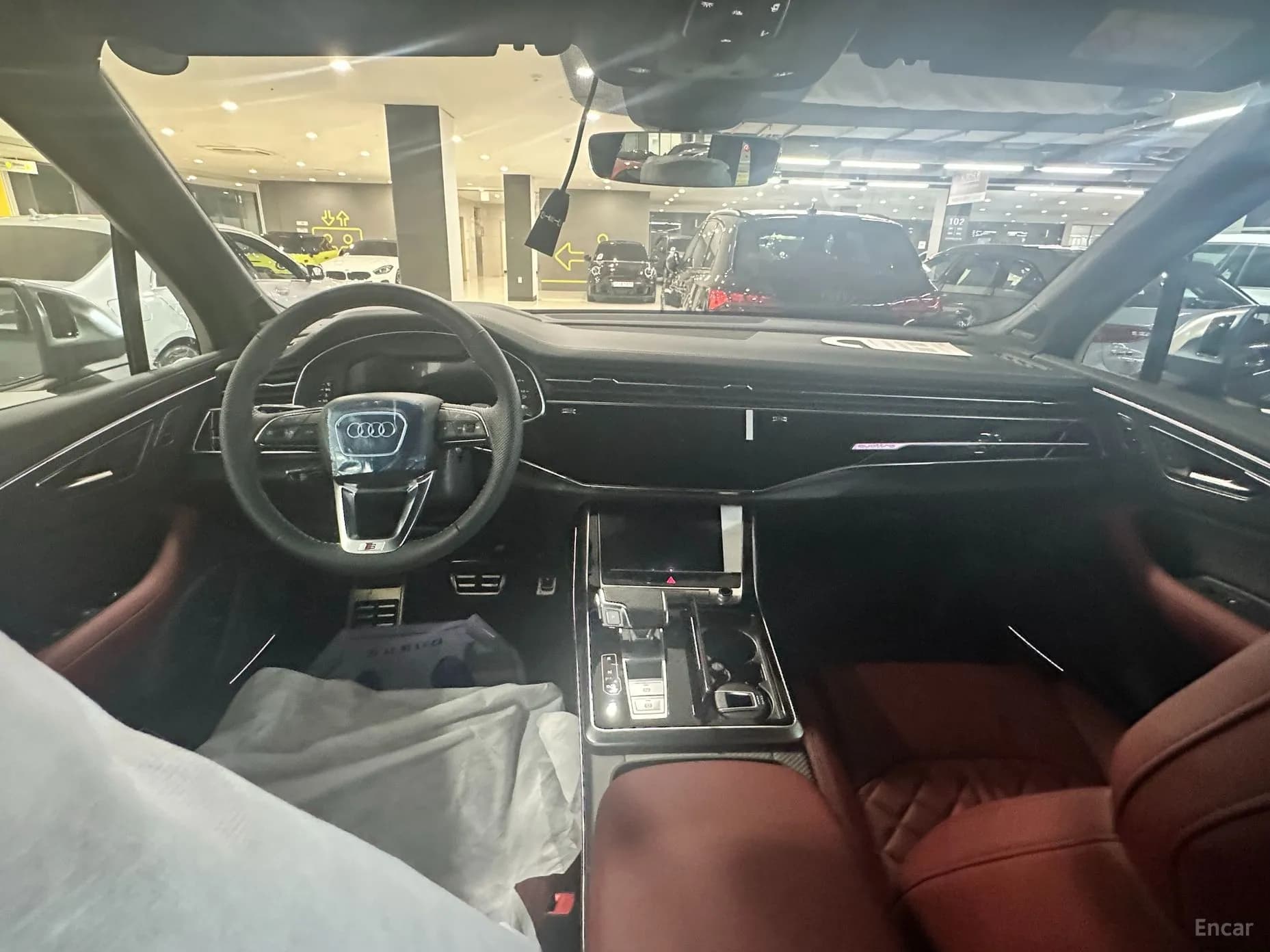 SQ7 (4M)