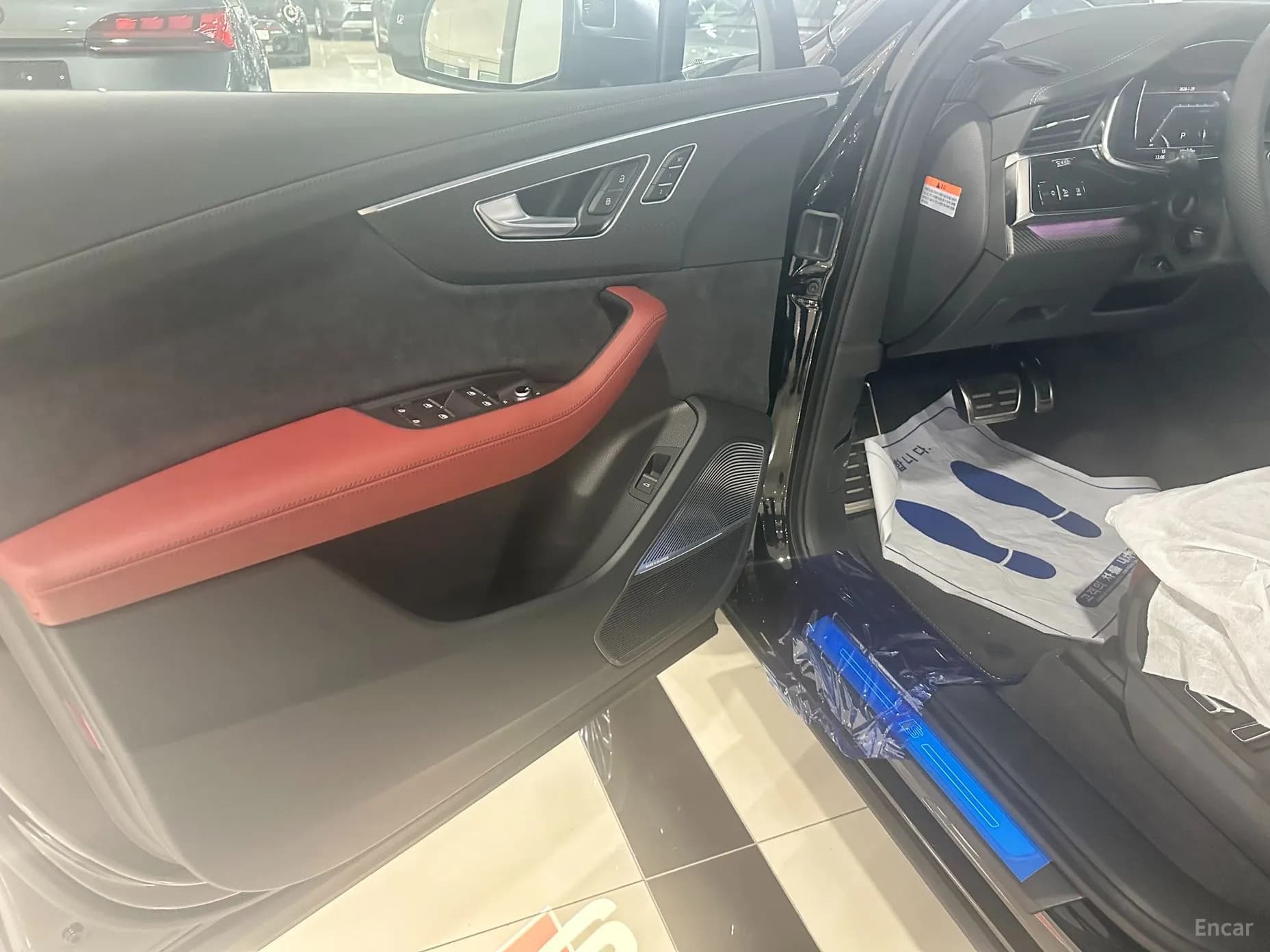 SQ7 (4M)