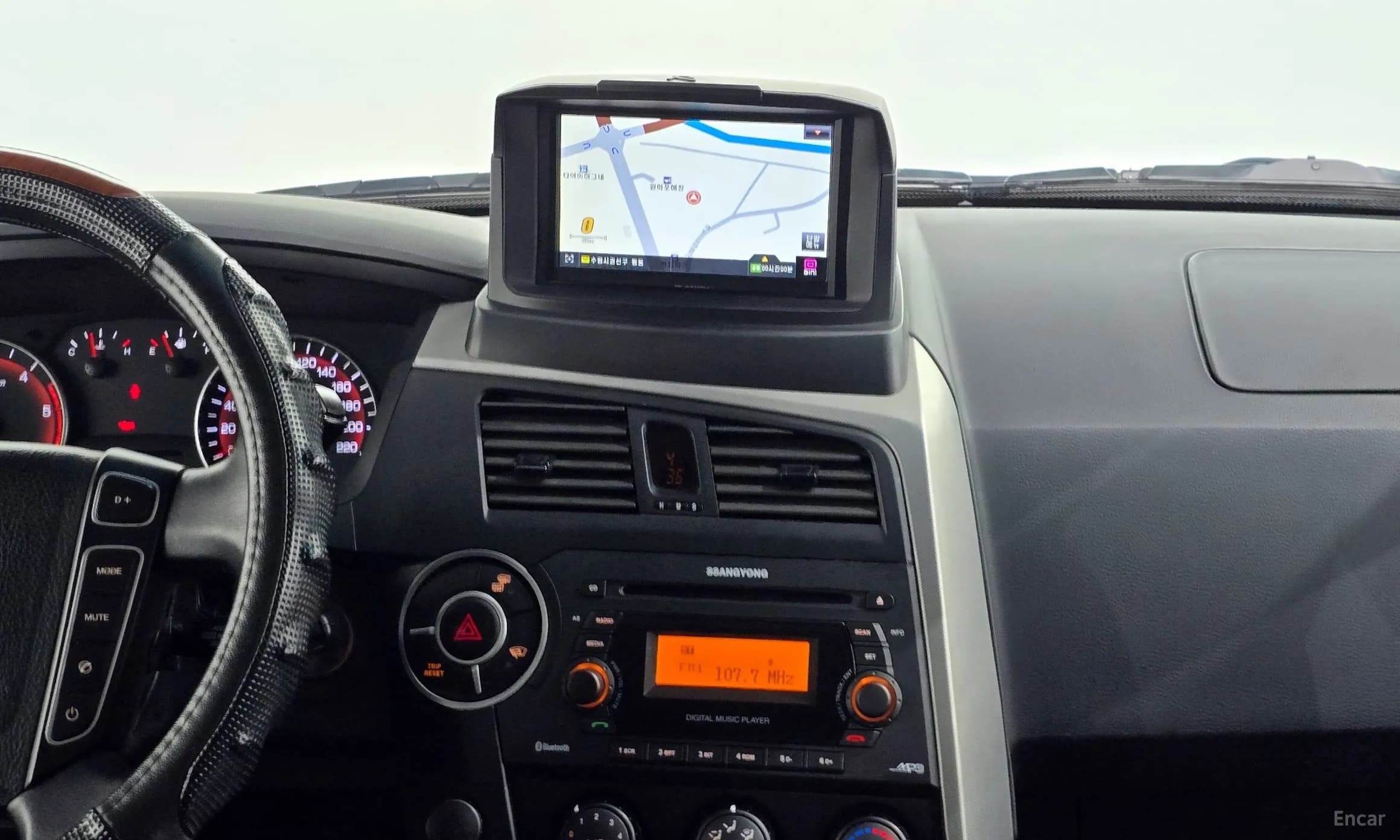 Korando Sports