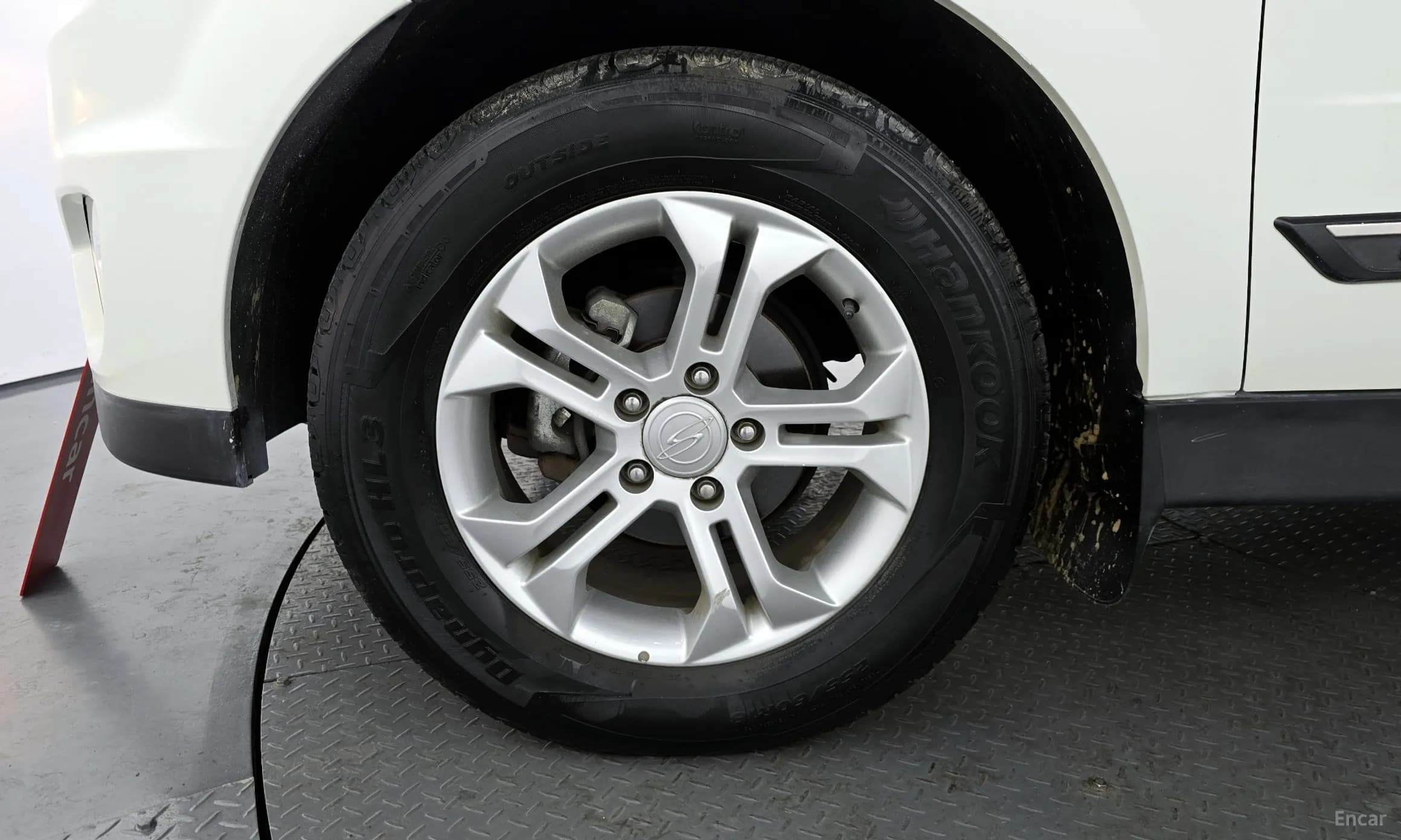 Korando Sports