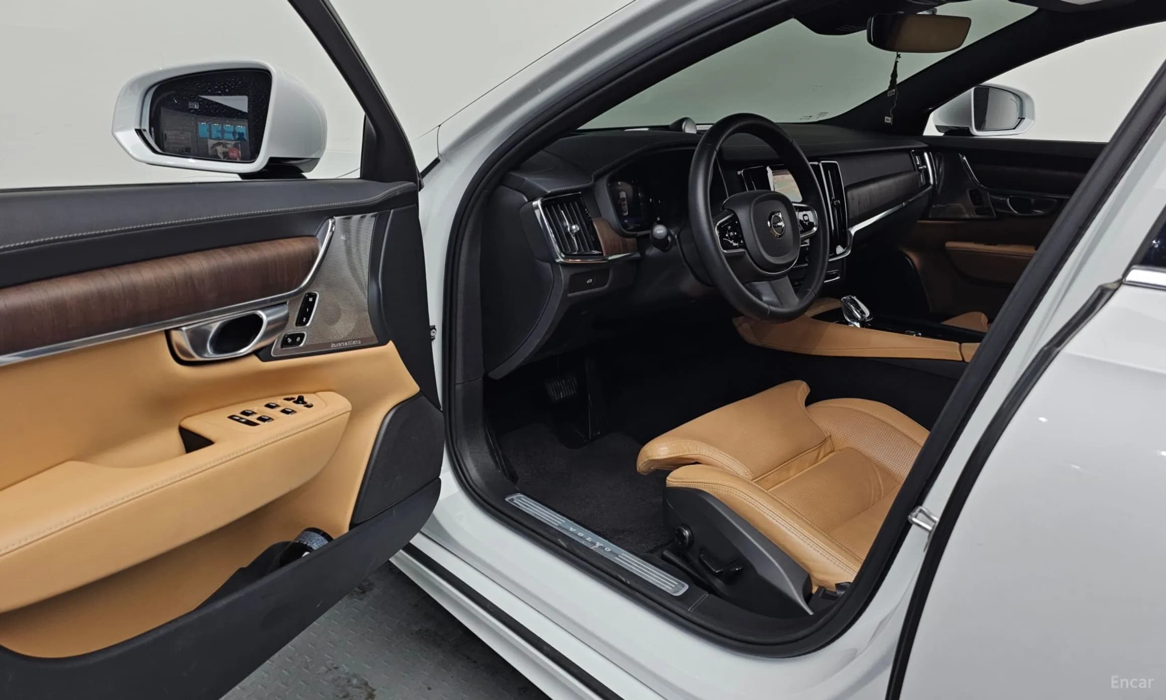 S90