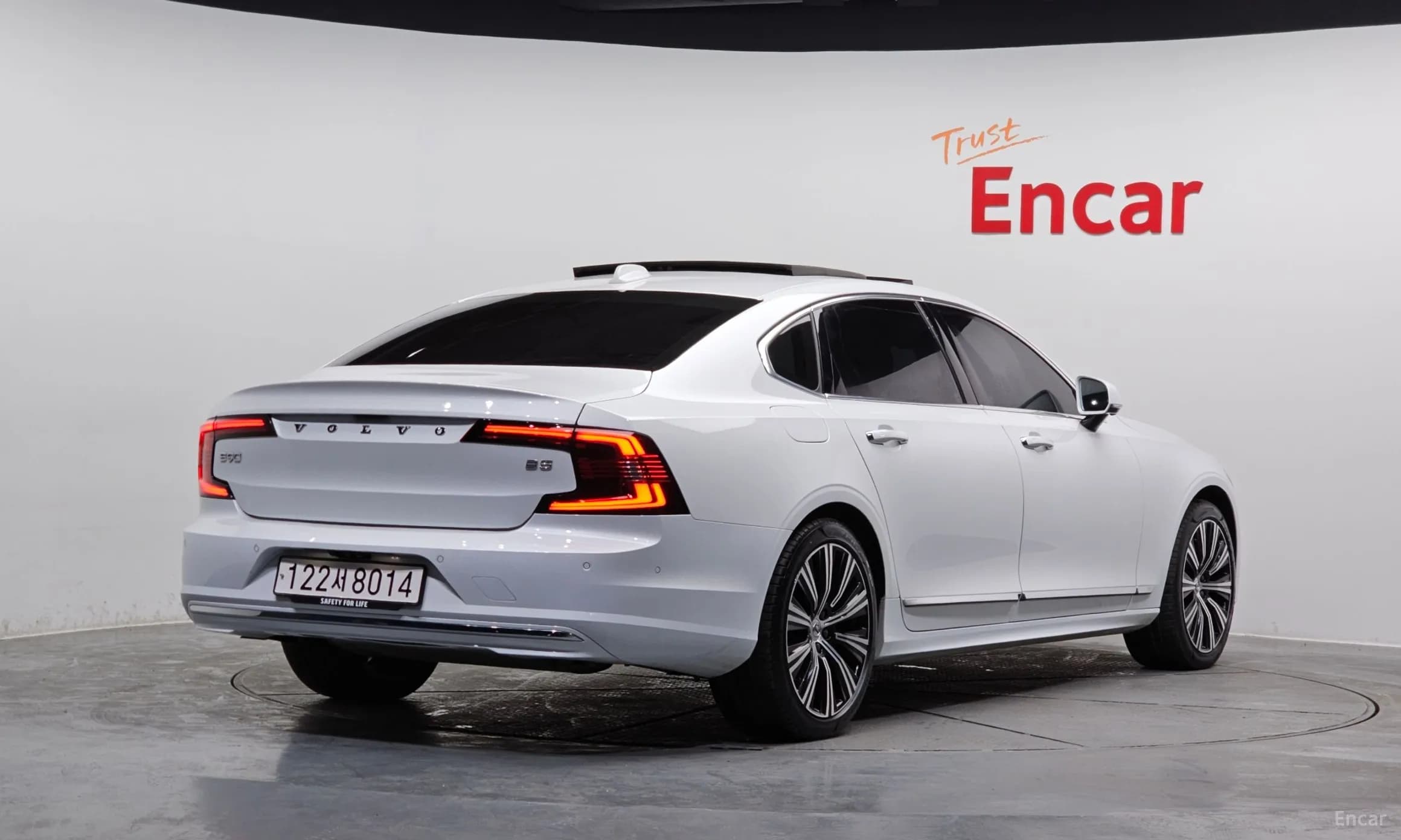 S90