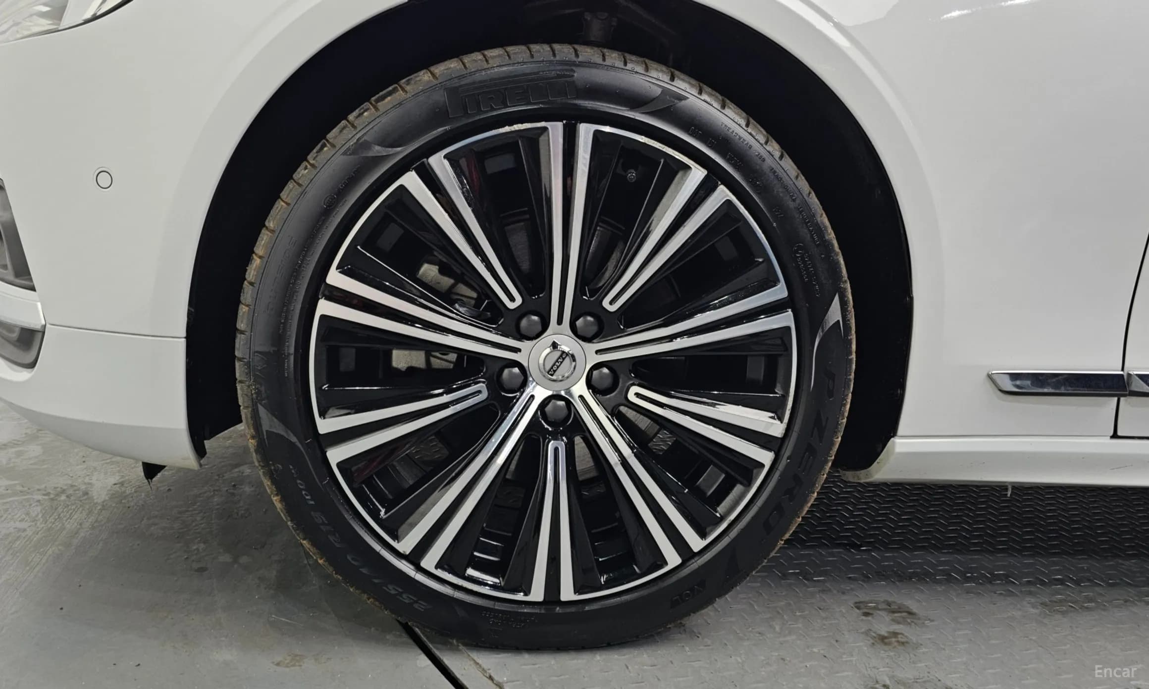 S90