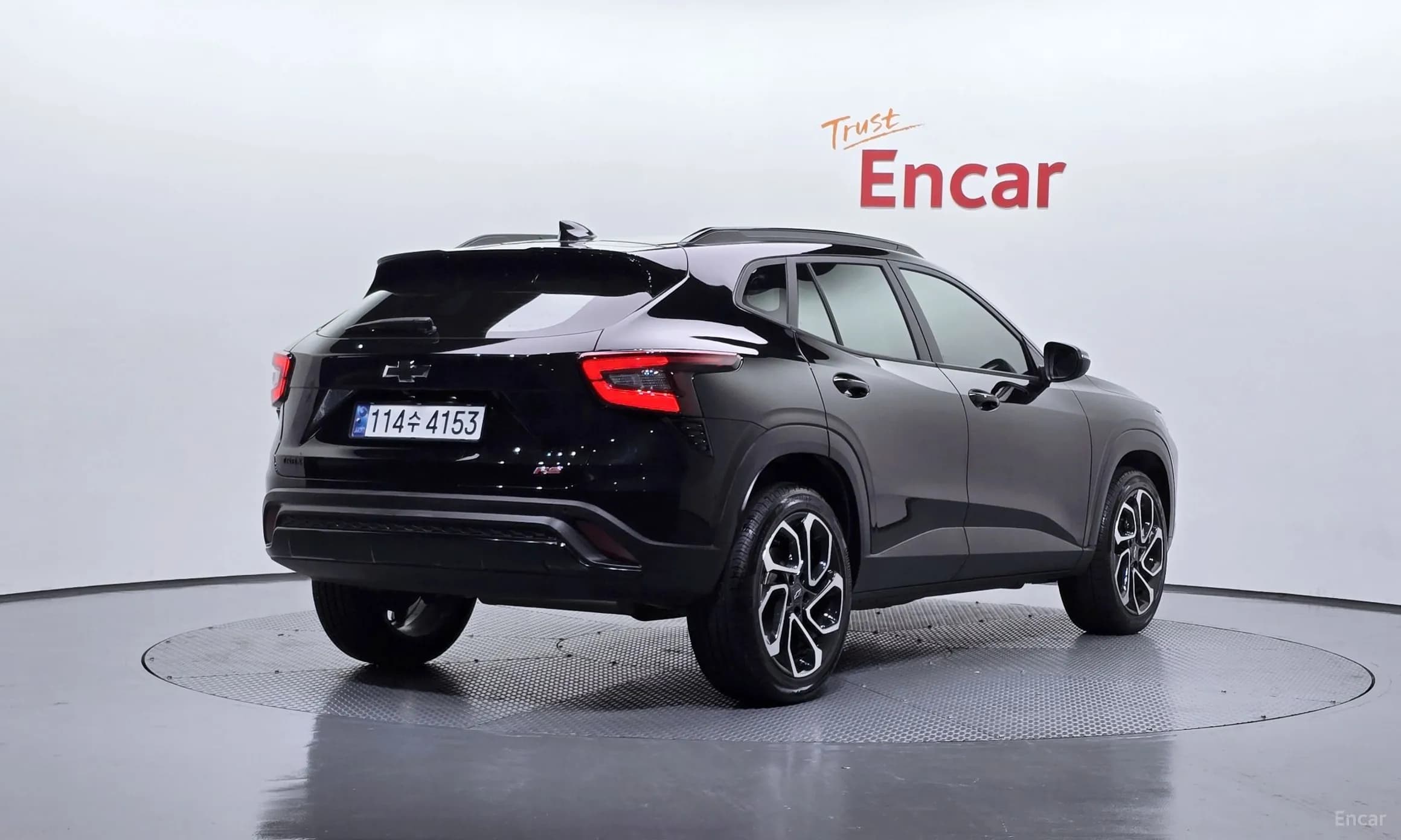 Trax Crossover