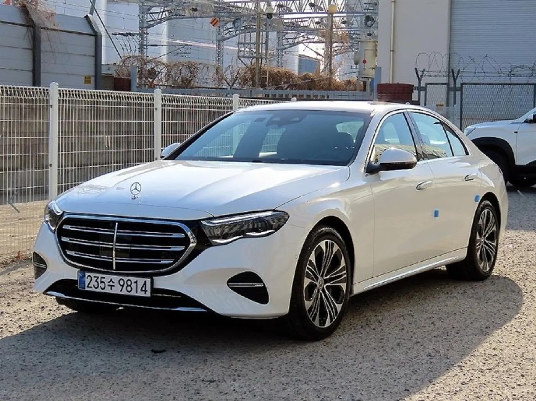 E-Class W214