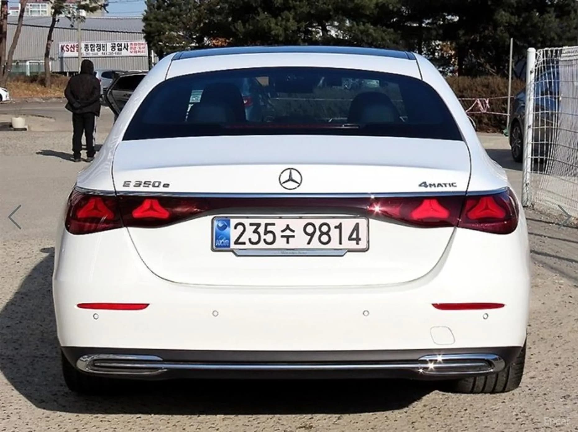 E-Class W214