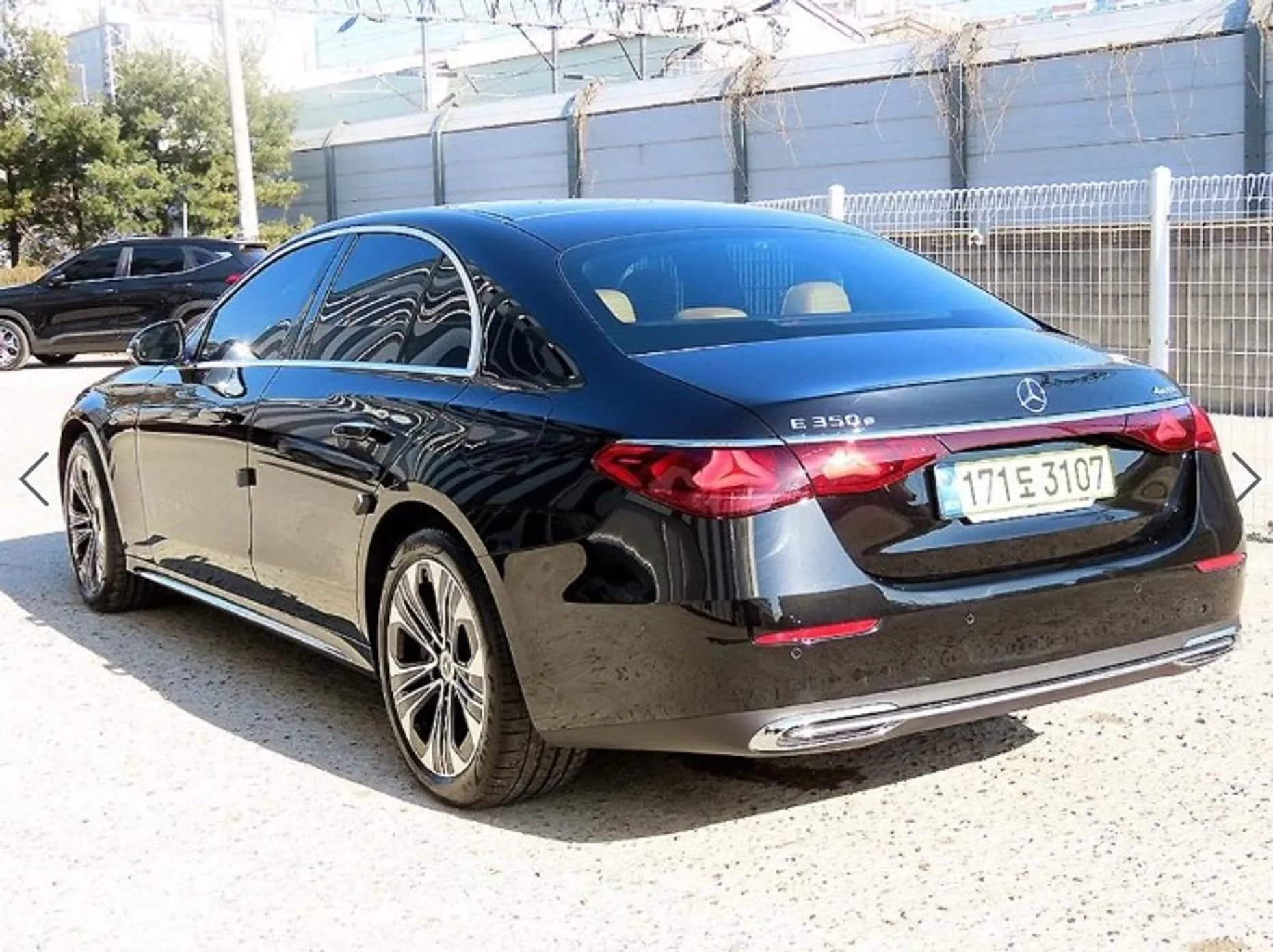 E-Class W214