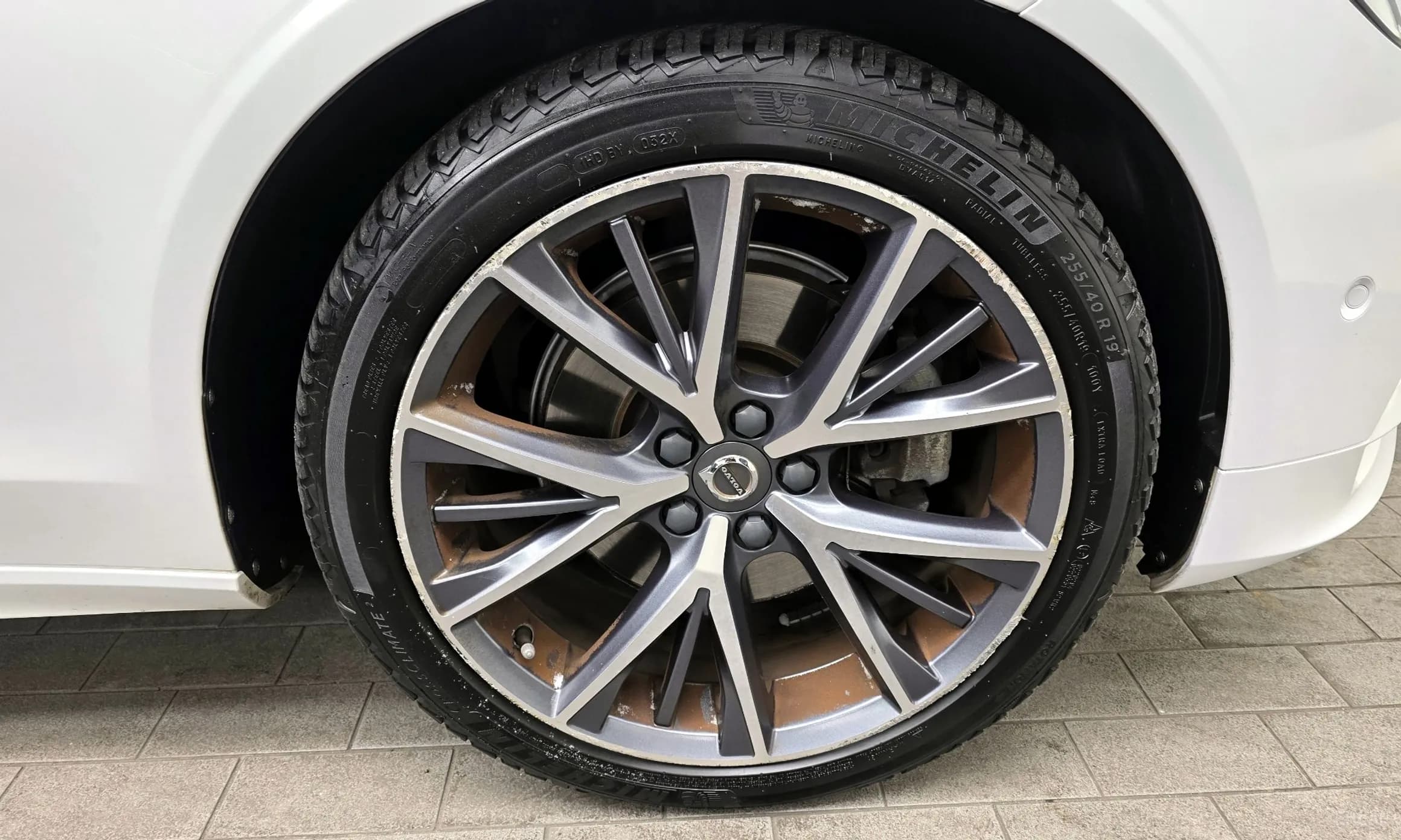 S90