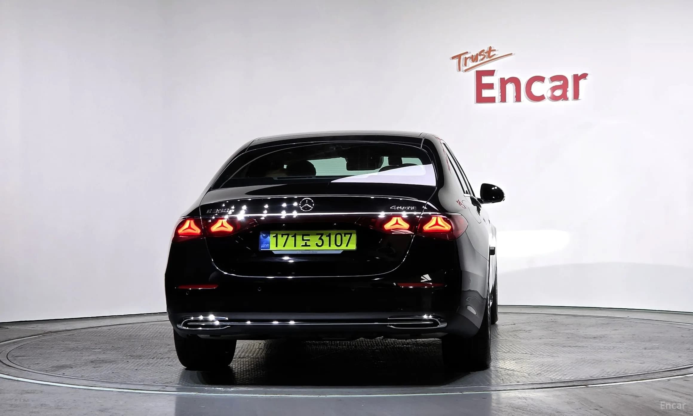 E-Class W214