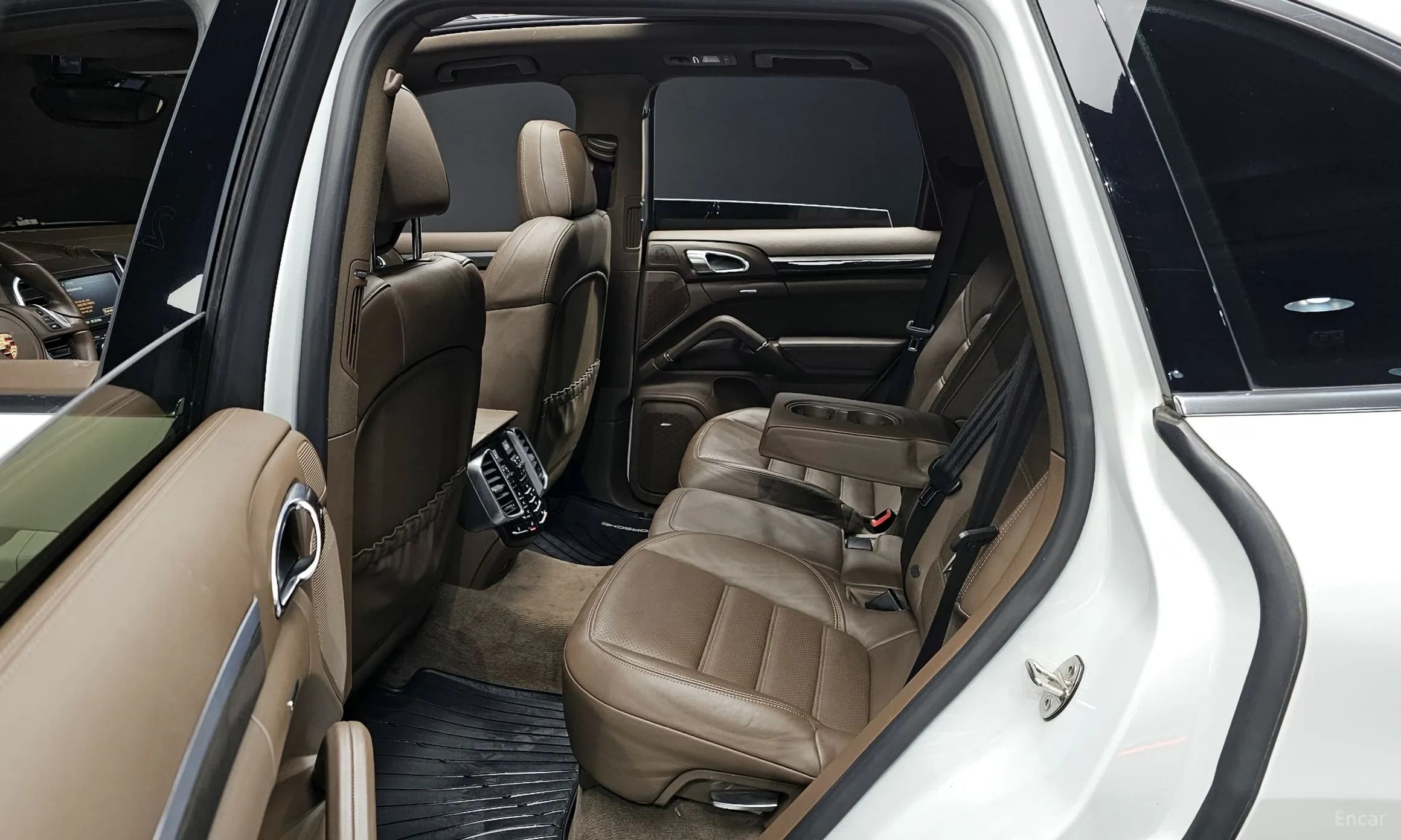 New Cayenne