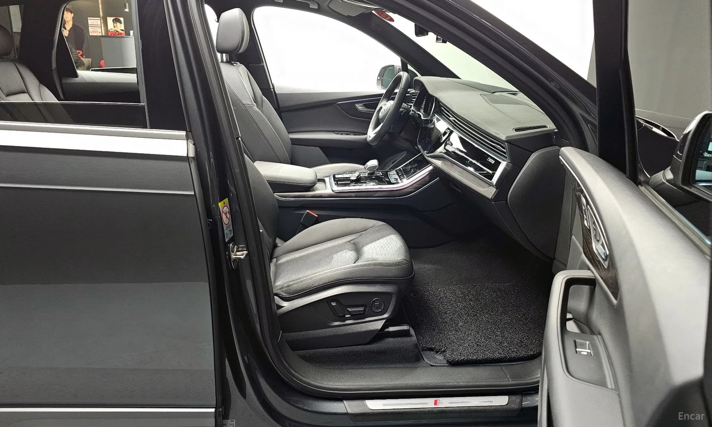 Q7 (4M)