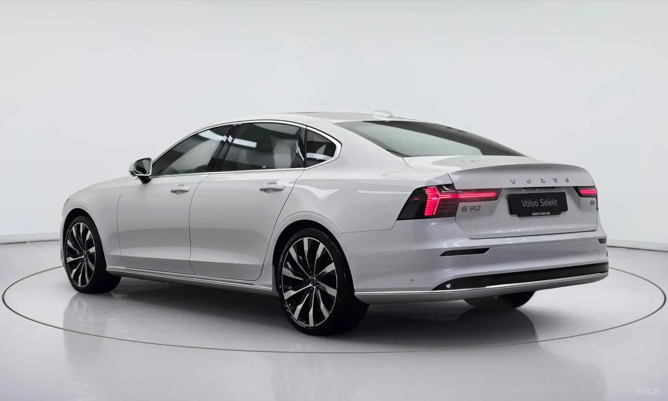 S90