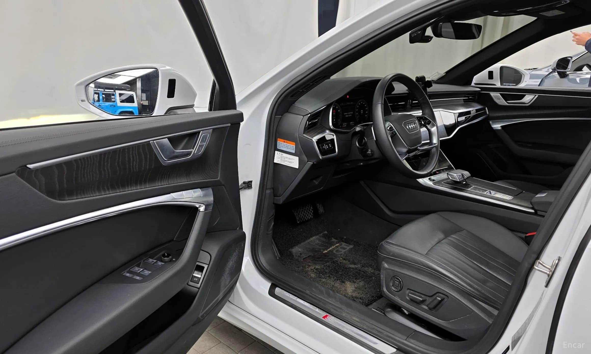 A6 (C8)