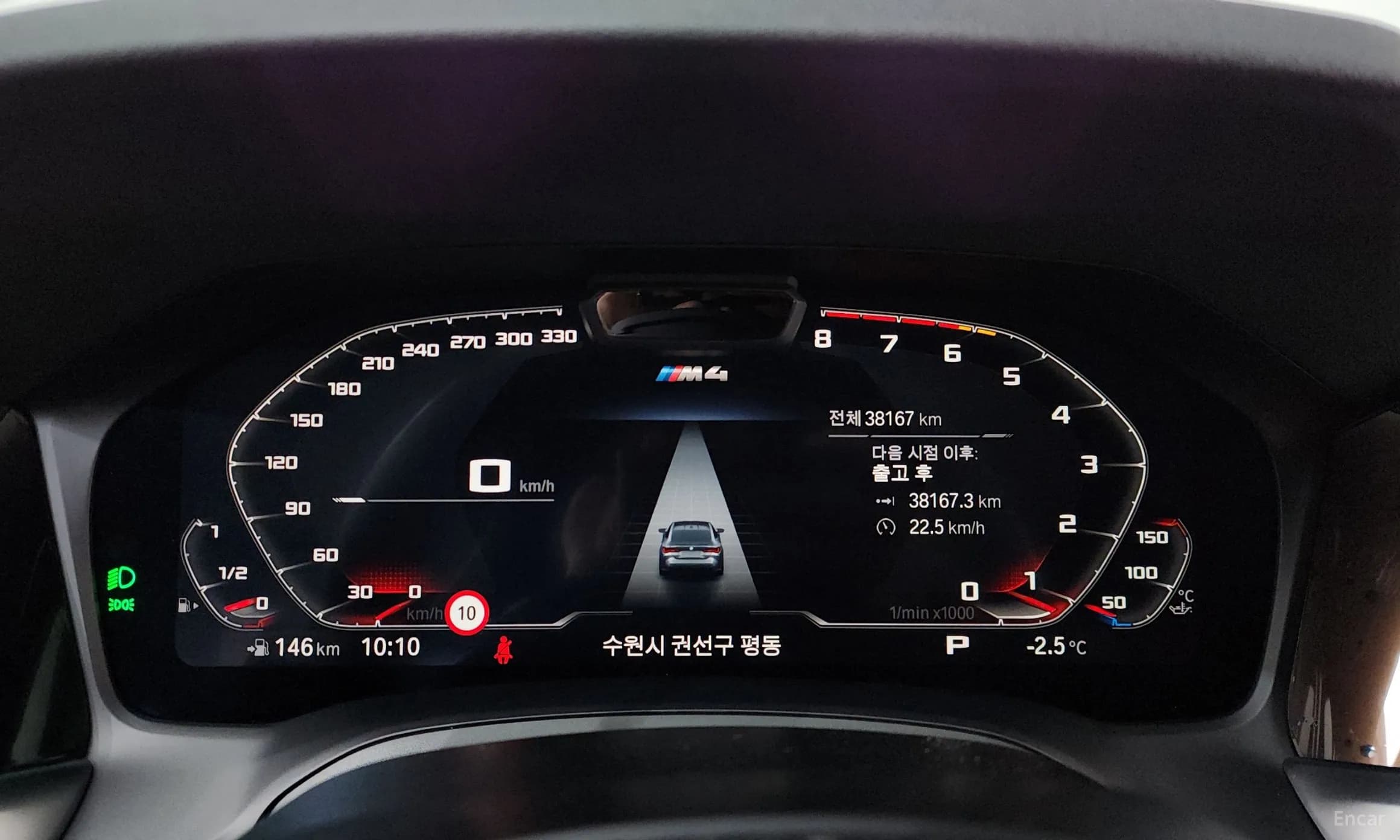 M4 (G82)