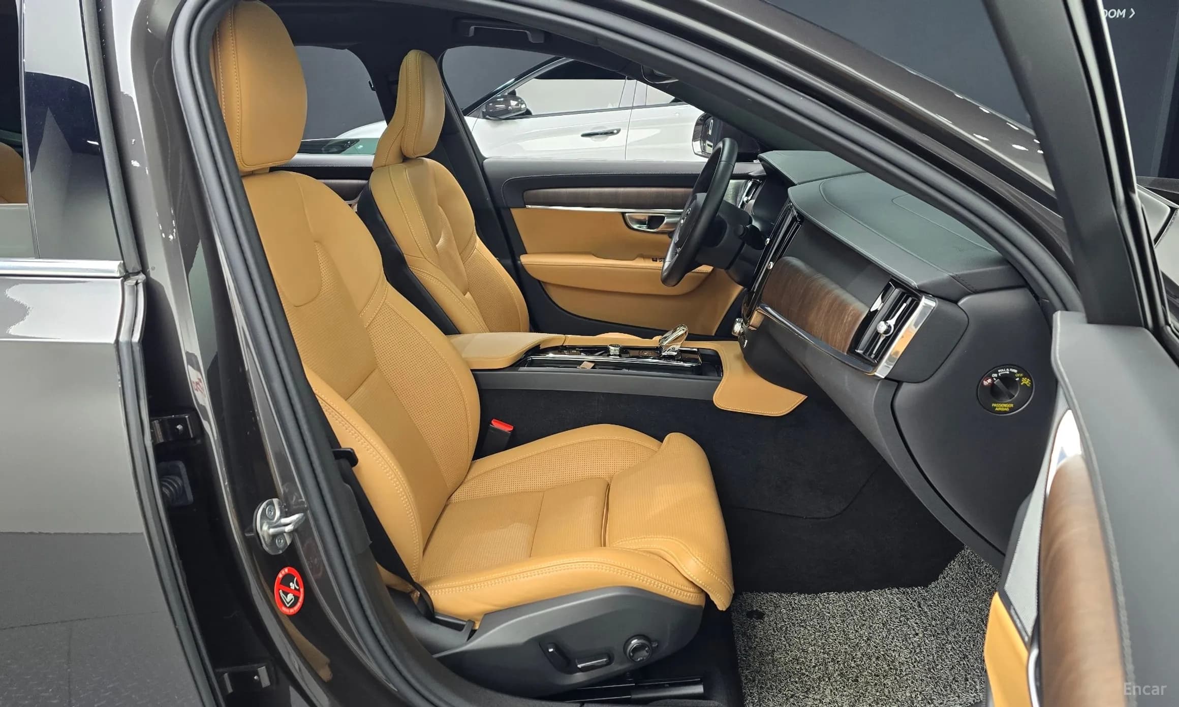 S90