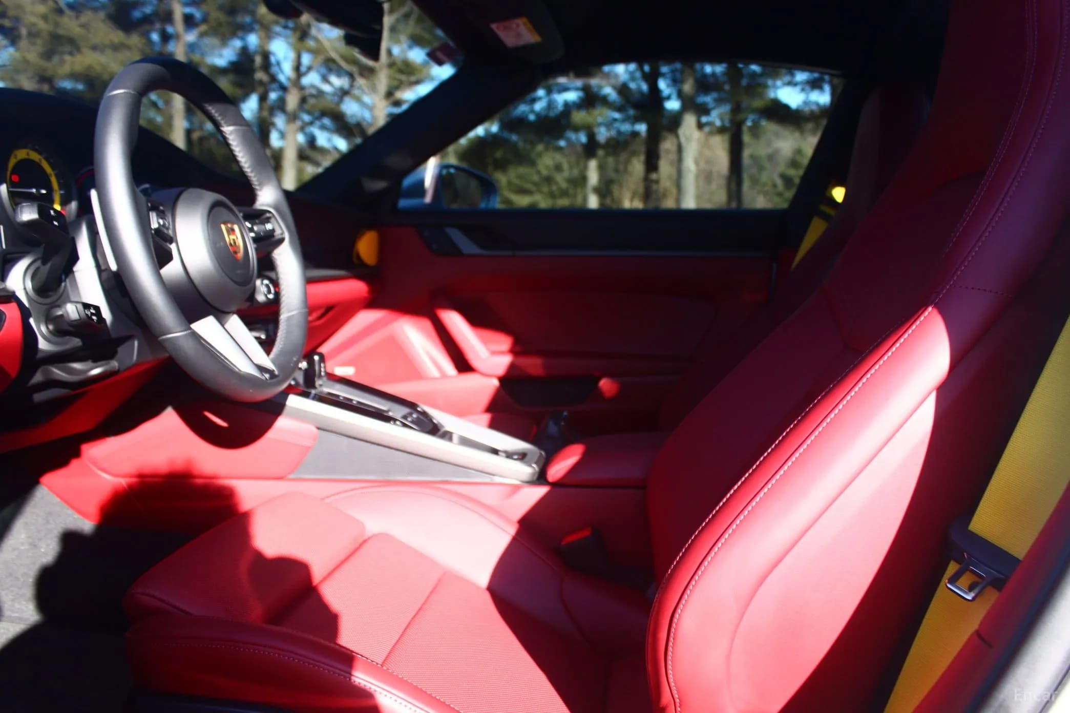 911 (992)