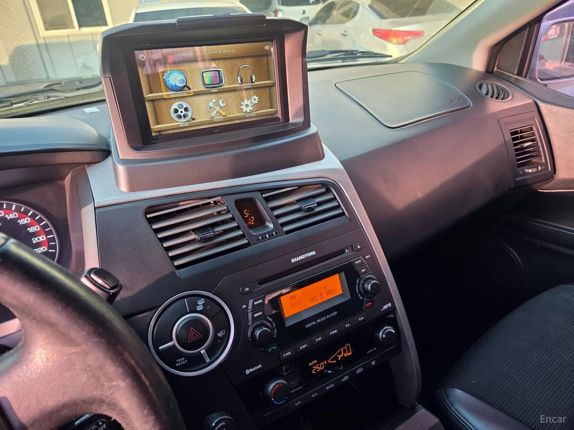 Korando Sports