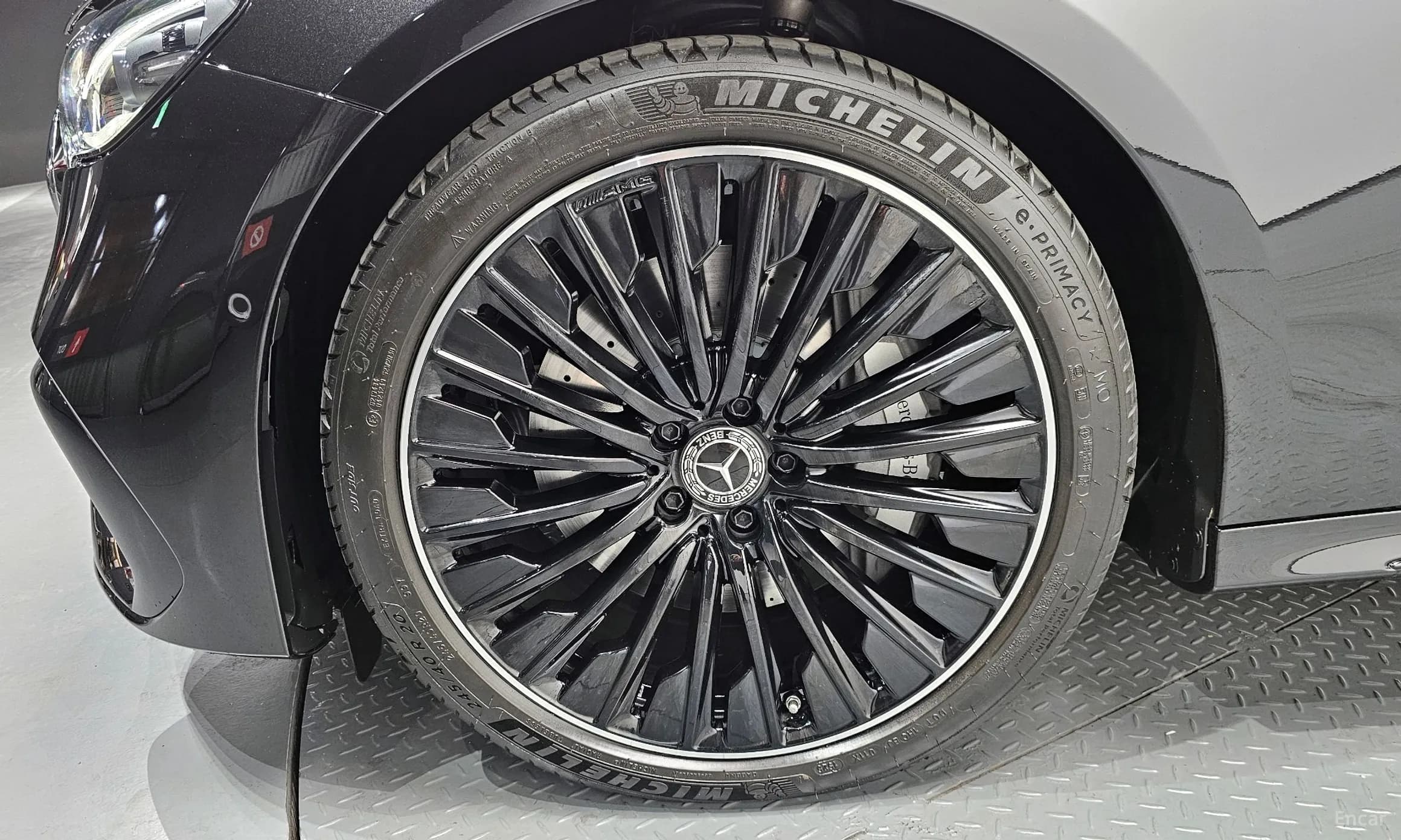 E-Class W214