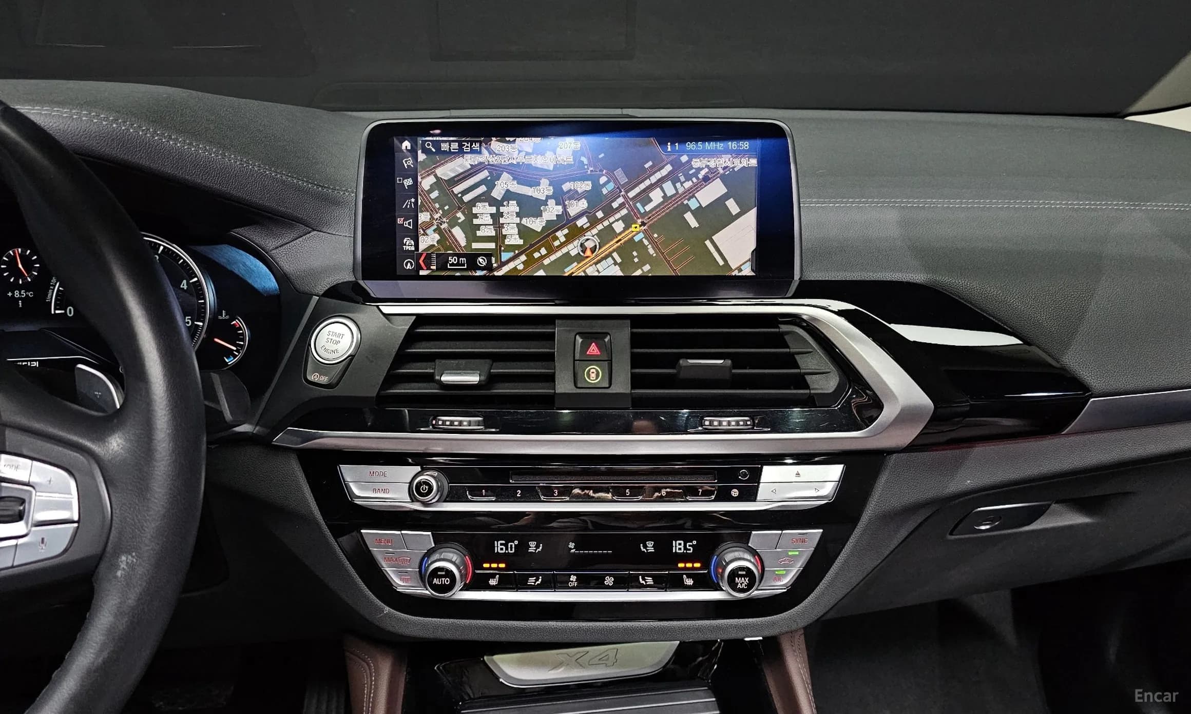 X4 (G02)