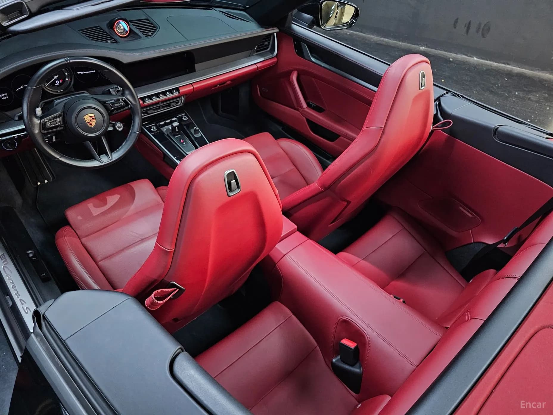 911 (992)