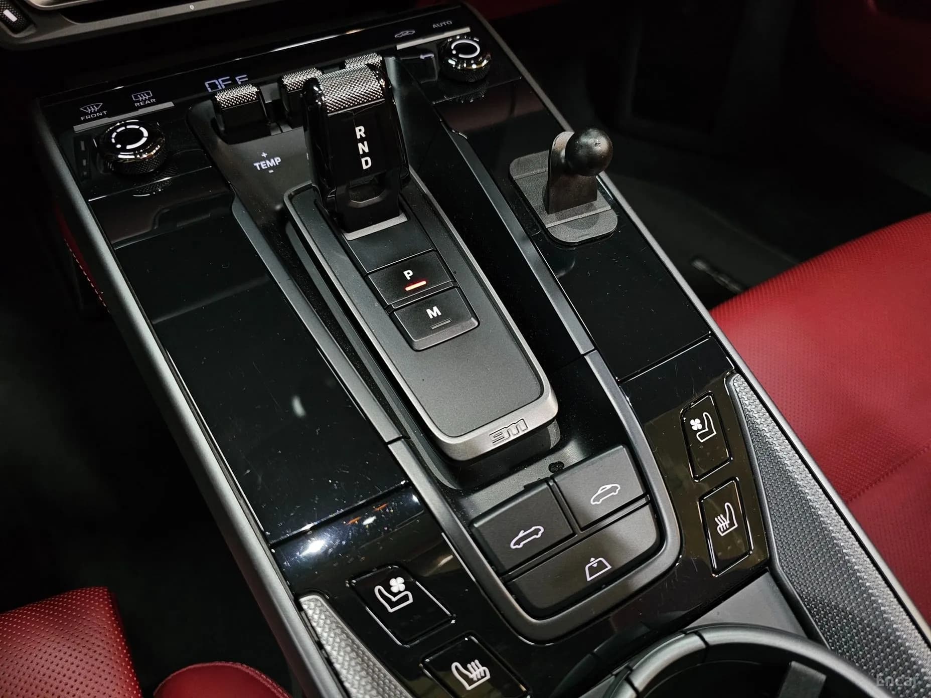 911 (992)